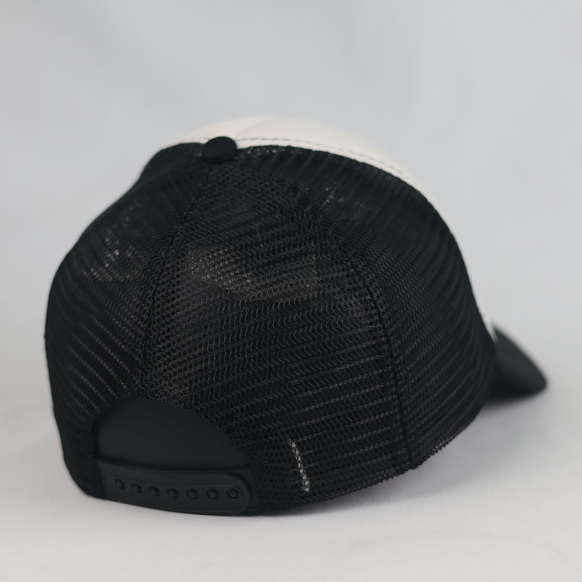 Thrifted Noir Old English Font Black & Off-White Mesh Snapback Hat | 10802
