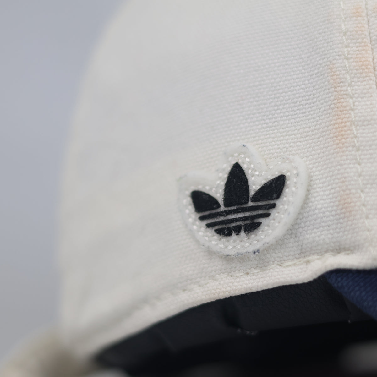 Thrifted Adidas Trefoil Off-White & Blue Baseball Cap   | 10782