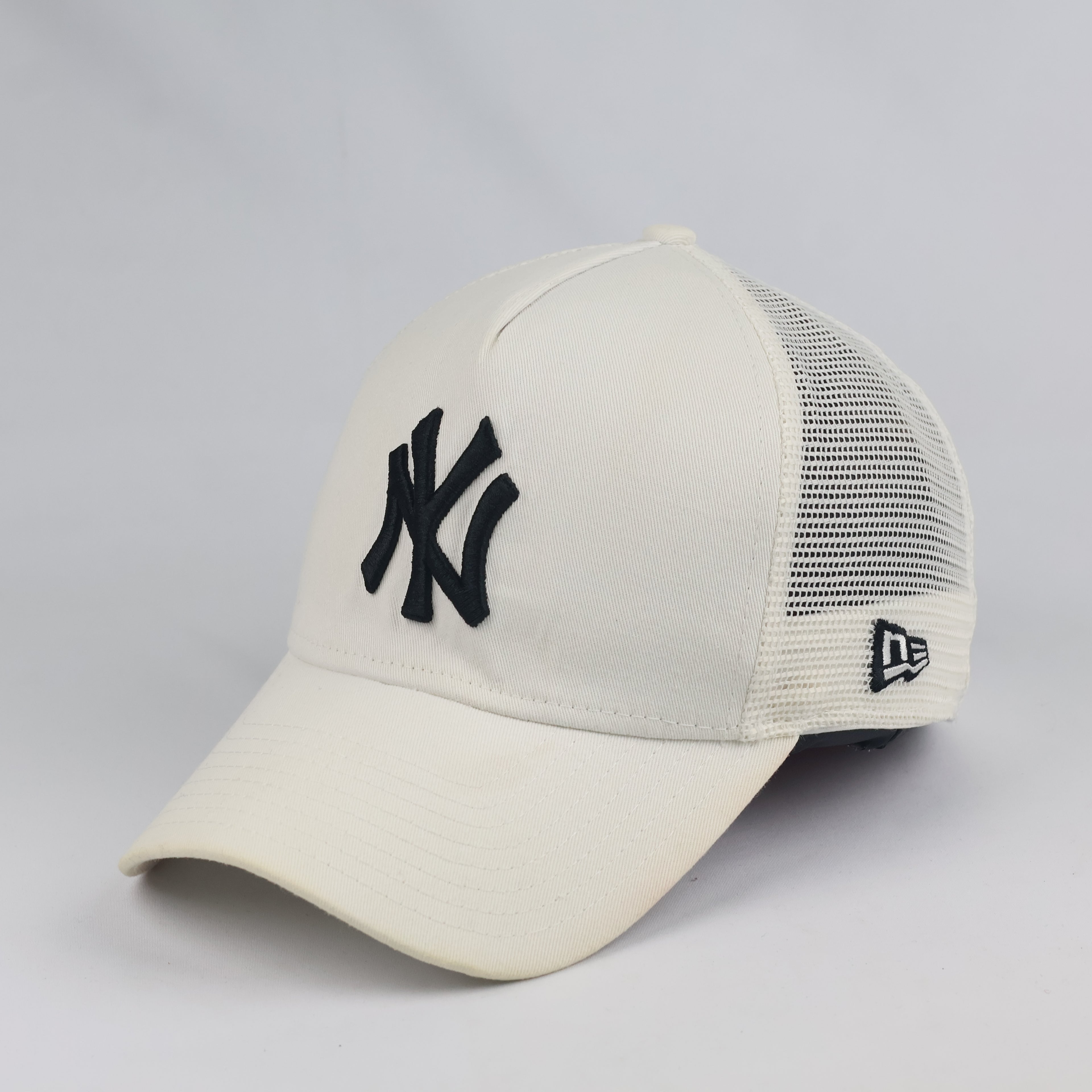 Vintage New Era New York Yankees Trucker Hat | Cream Off-White Mesh Cap