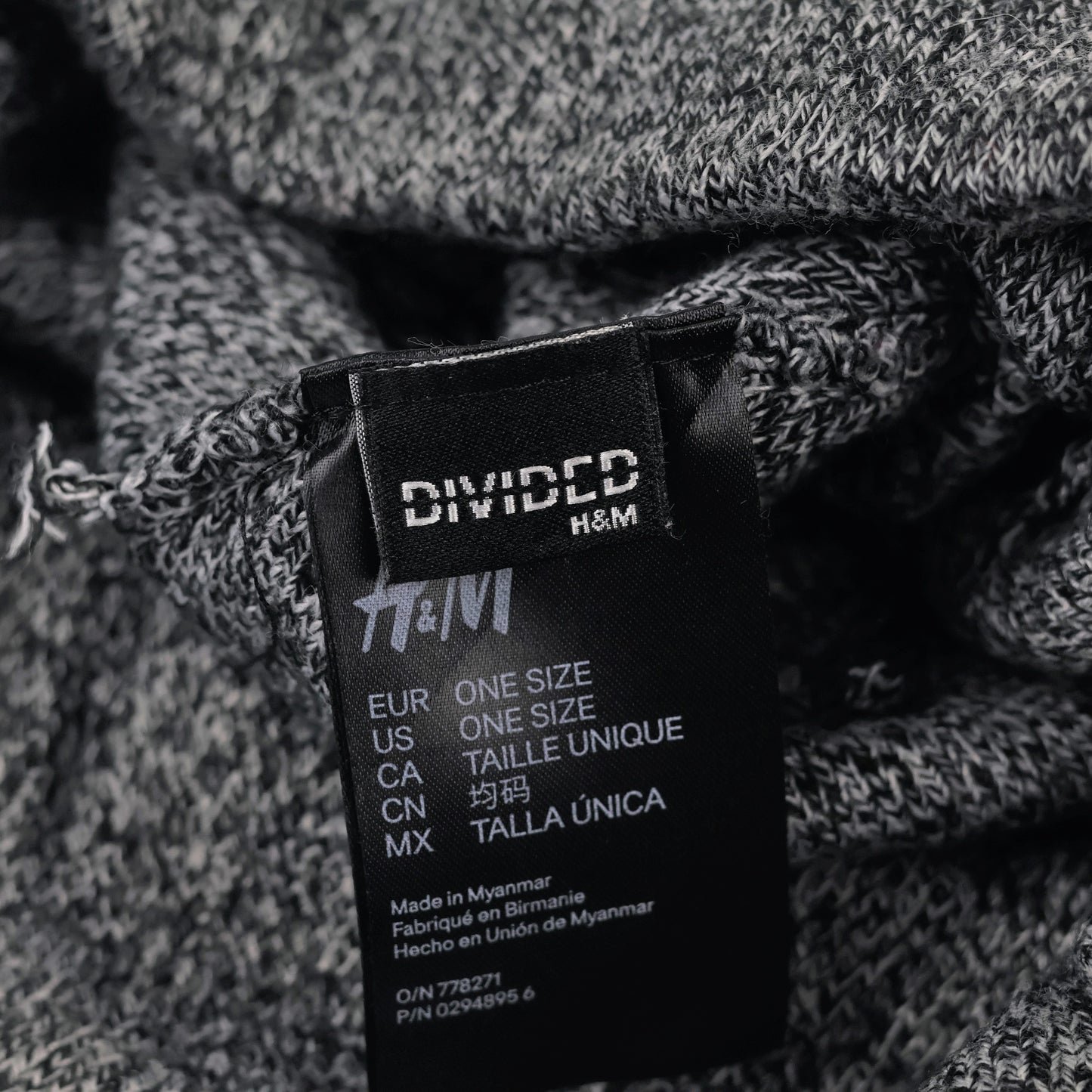 Official H&M Divided Grey Melange Thrifted Beanie – Soft Stretch Everyday Knit Cap