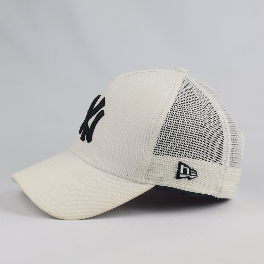 Vintage New Era New York Yankees Trucker Hat | Cream Off-White Mesh Cap