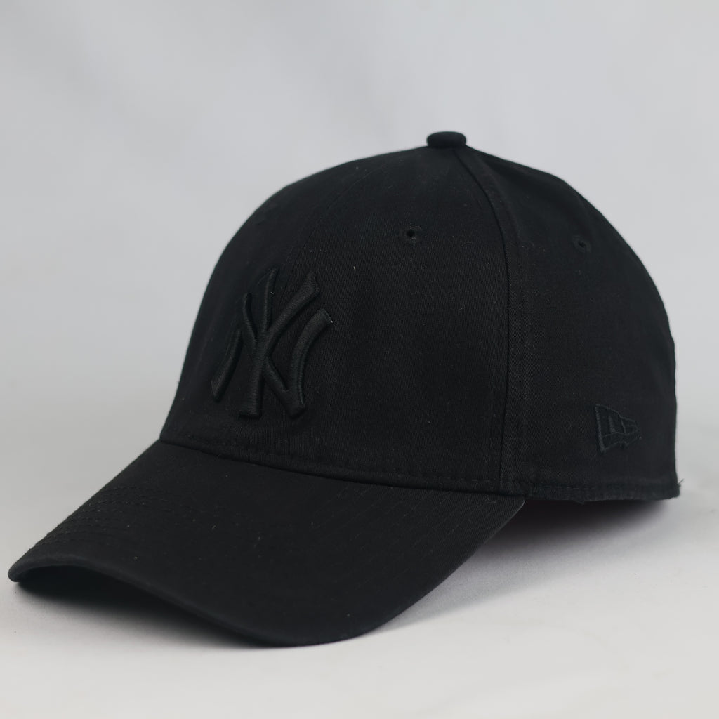 Thrifted New Era NY Yankees Triple Black Stretch Fit Cap | 10794