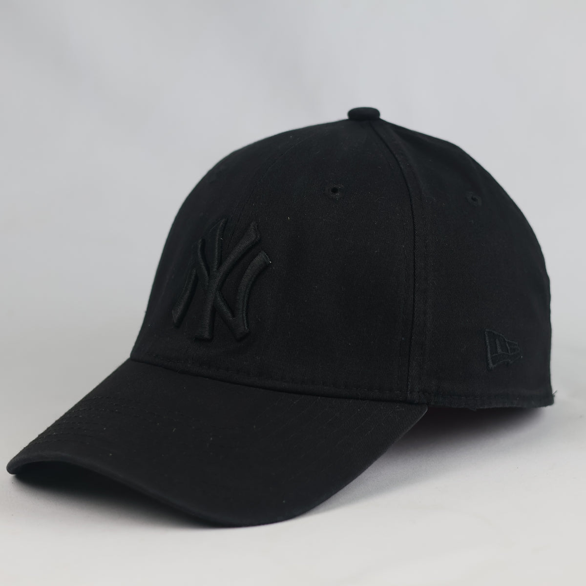 Thrifted New Era NY Yankees Triple Black Stretch Fit Cap | 10794