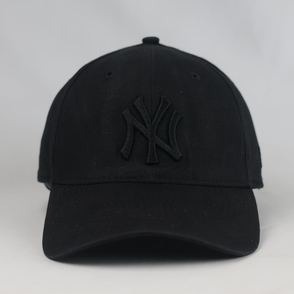 Thrifted New Era NY Yankees Triple Black Stretch Fit Cap | 10794