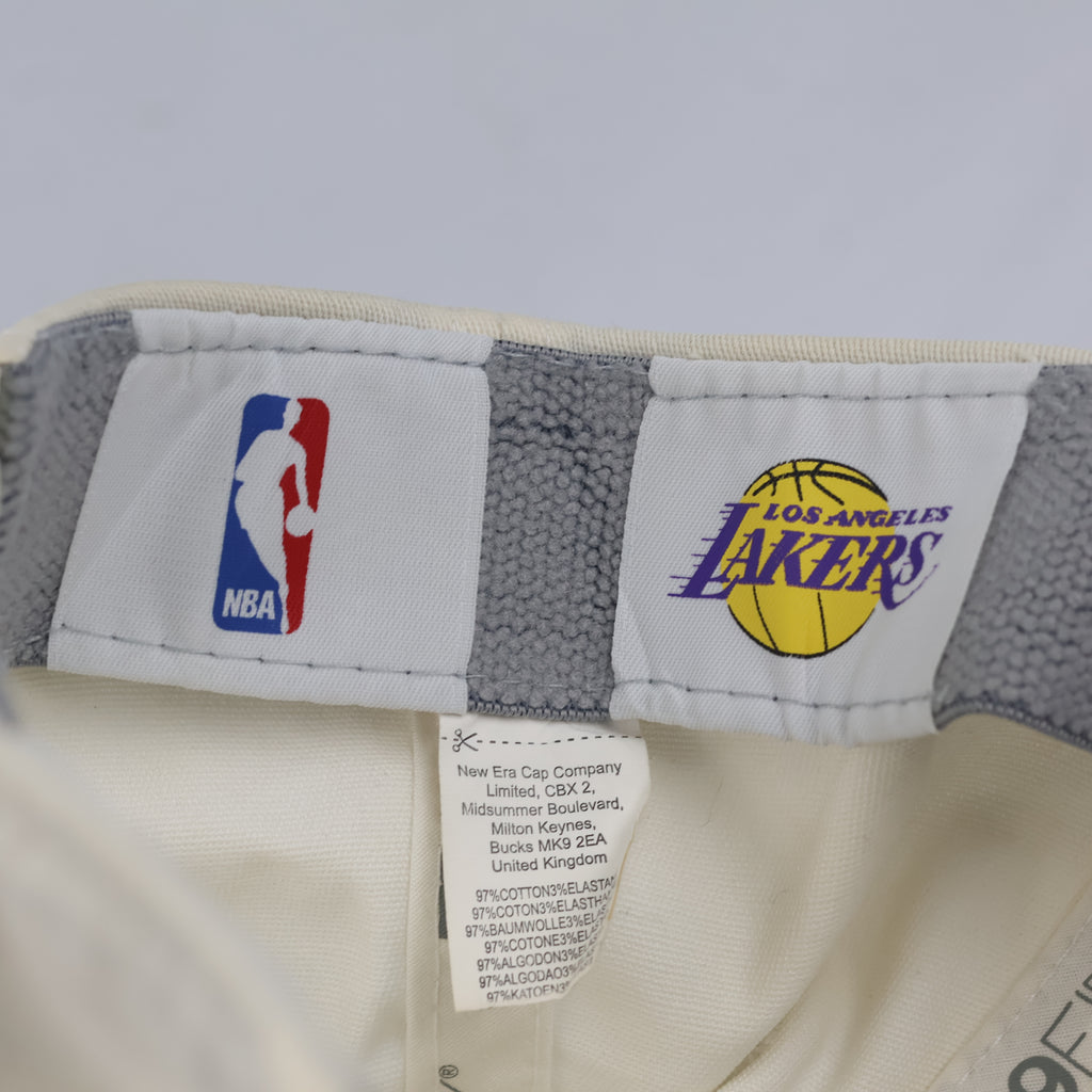 Classic New Era LA Lakers 9FIFTY Cap - Off-White Thrifted Cream & Purple Snapback