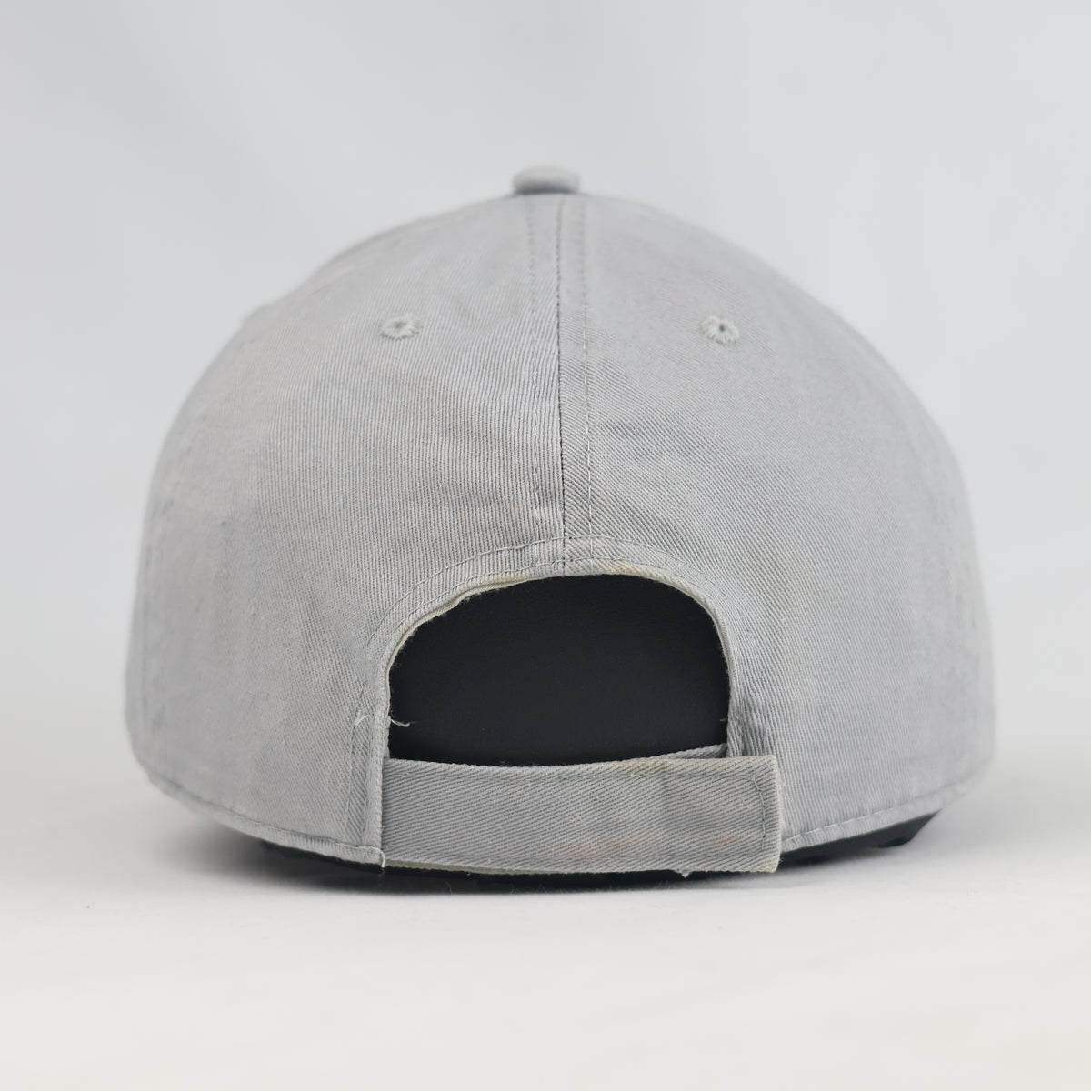 Thrifted Hard Rock Cafe Busan Light Grey Baseball Cap | 10789