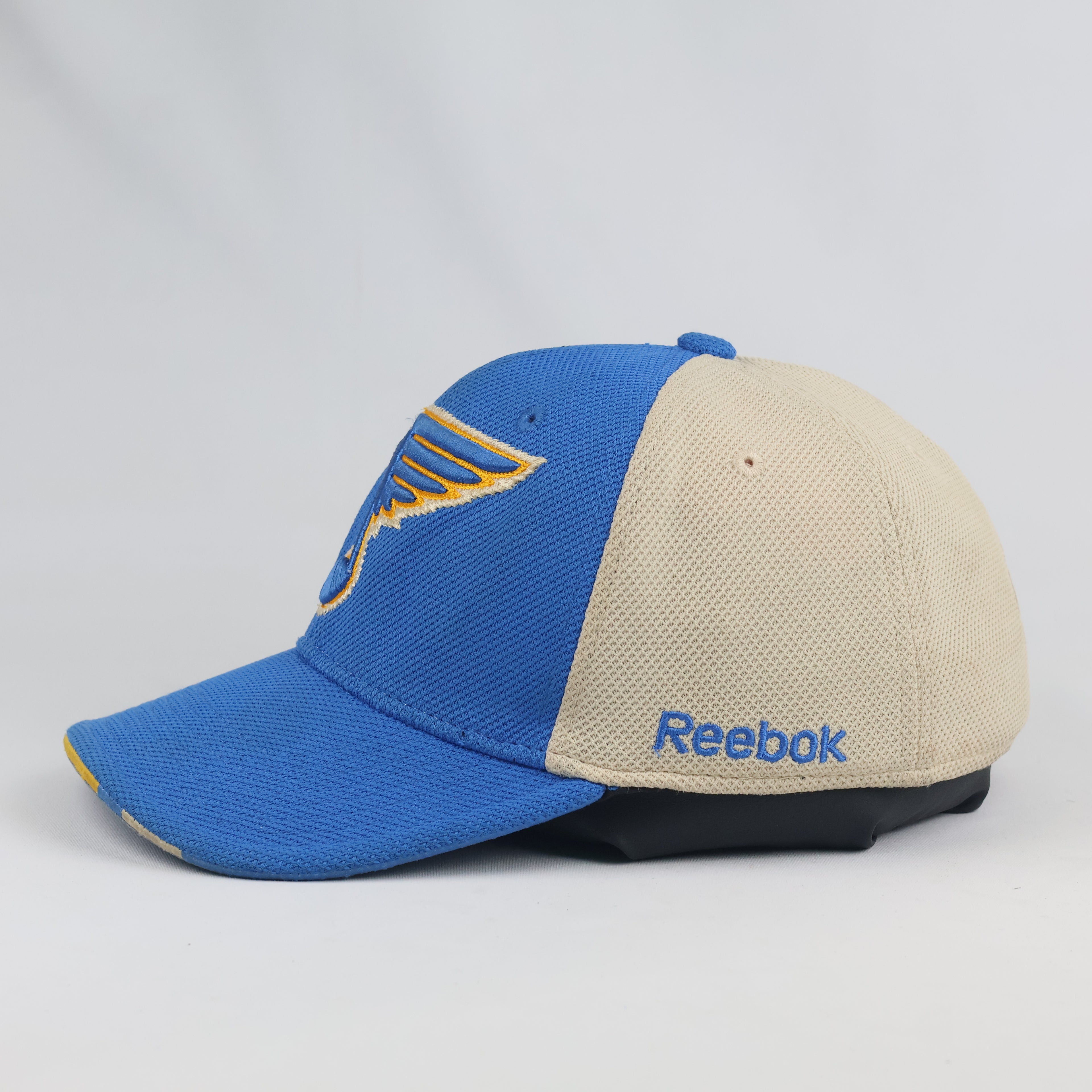 Reebok St. Louis Blues Winter Classic Flexfit Thrifted Hat (Size 58-60cm)