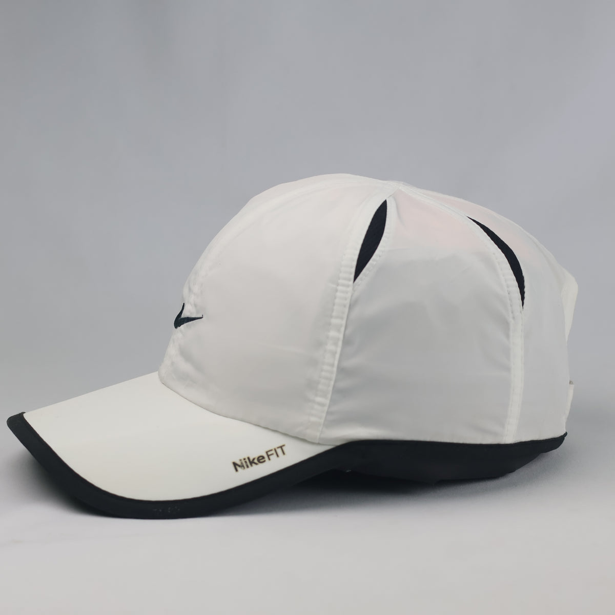 Thrifted Nike FIT Lightweight Breathable White Sport Cap | 10793