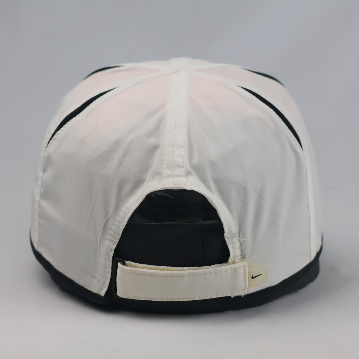 Thrifted Nike FIT Lightweight Breathable White Sport Cap | 10793