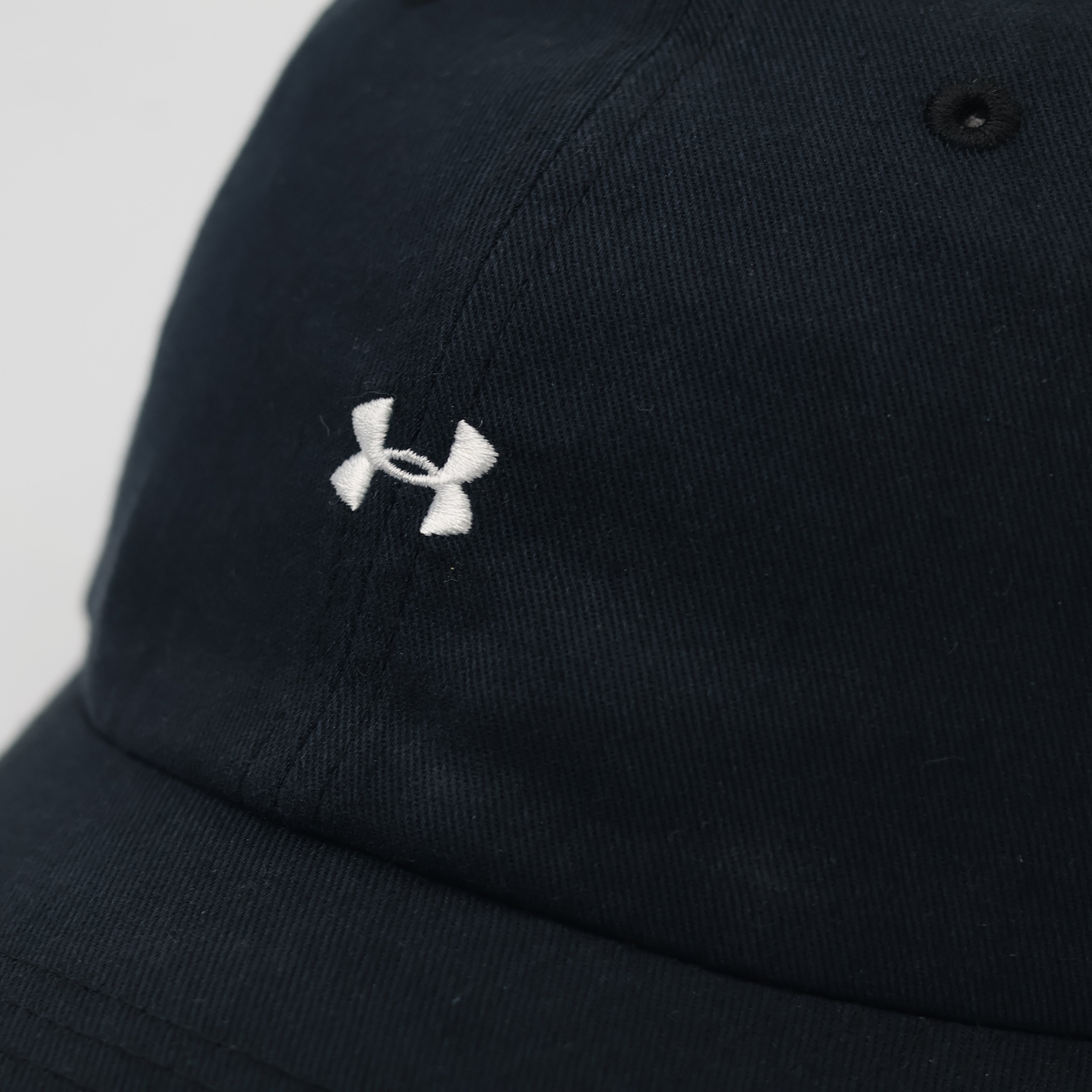 Under Armour Micro-Logo Thrifted Baseball Cap – Navy Blue Dad Hat