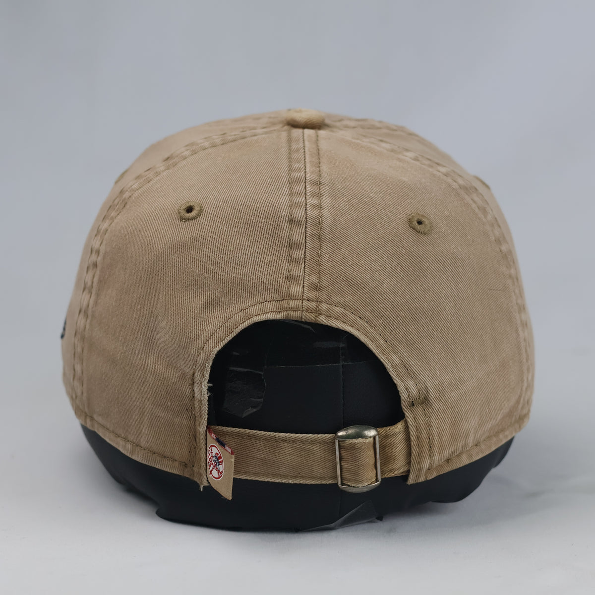 Thrifted New Era NY Yankees Beige Washed Strapback Cap | 10786