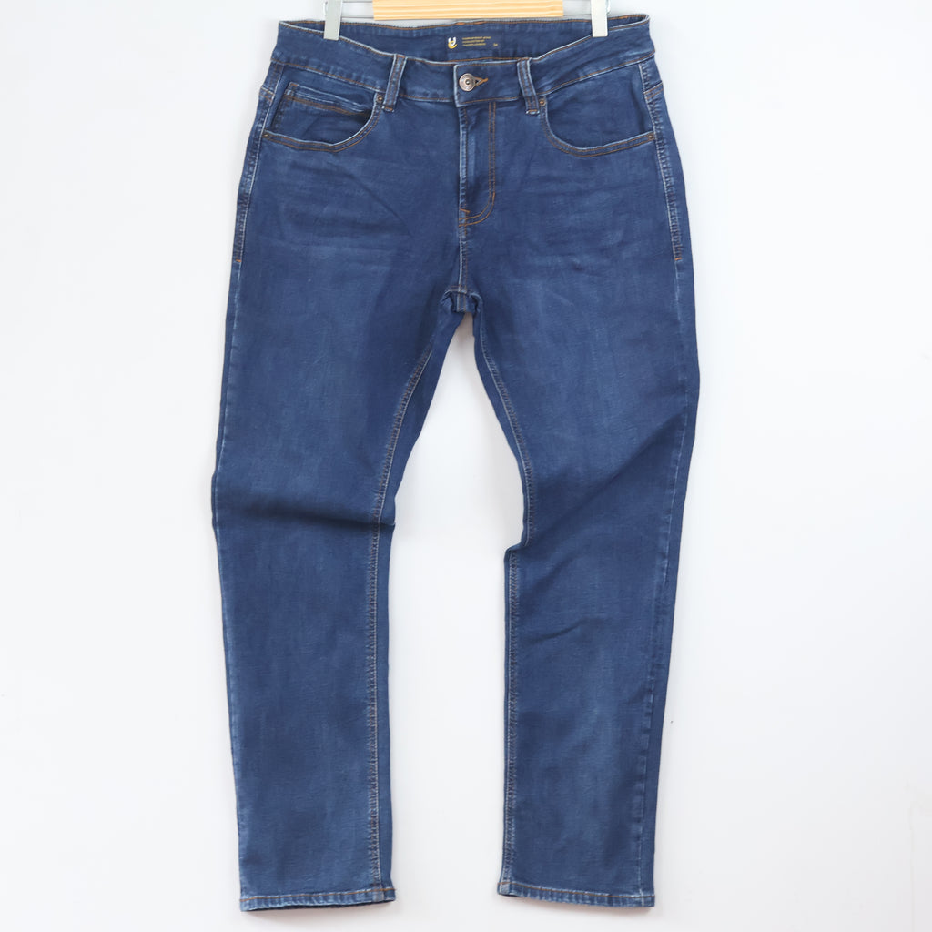 Thrifted UC Collection of Fashion Leaders Men's Blue Jeans 34 Waist/ J1033