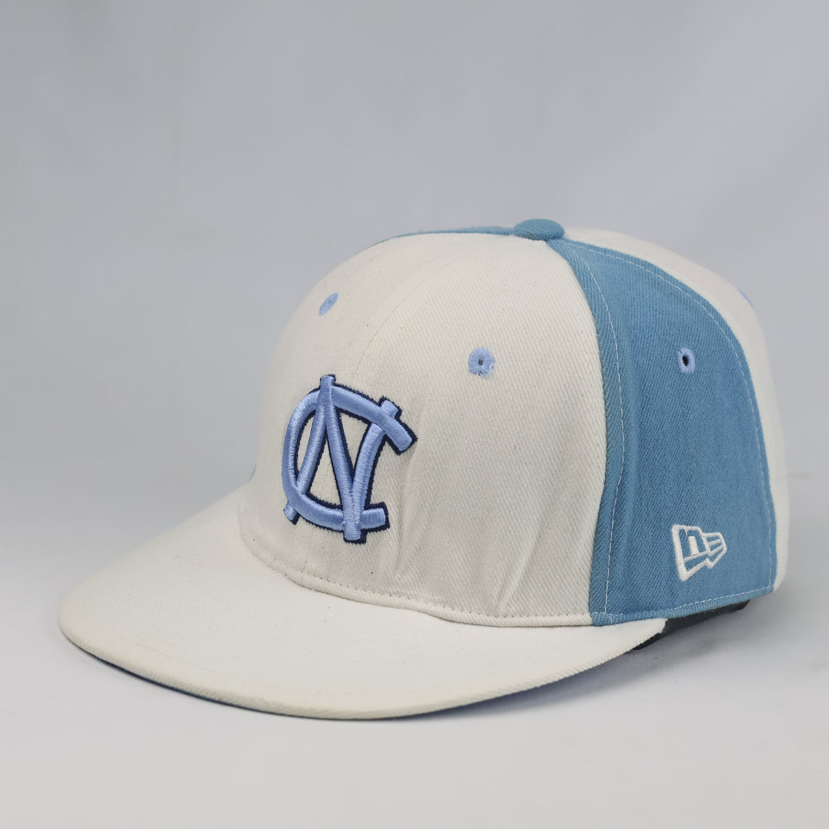 Thrifted New Era North Carolina Tar Heels Off-White & Carolina Blue Fitted Cap | 10787