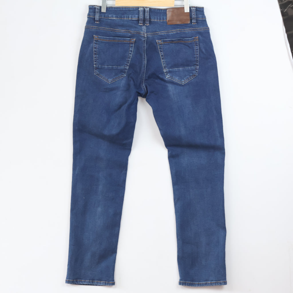 Thrifted UC Collection of Fashion Leaders Men's Blue Jeans 34 Waist/ J1033
