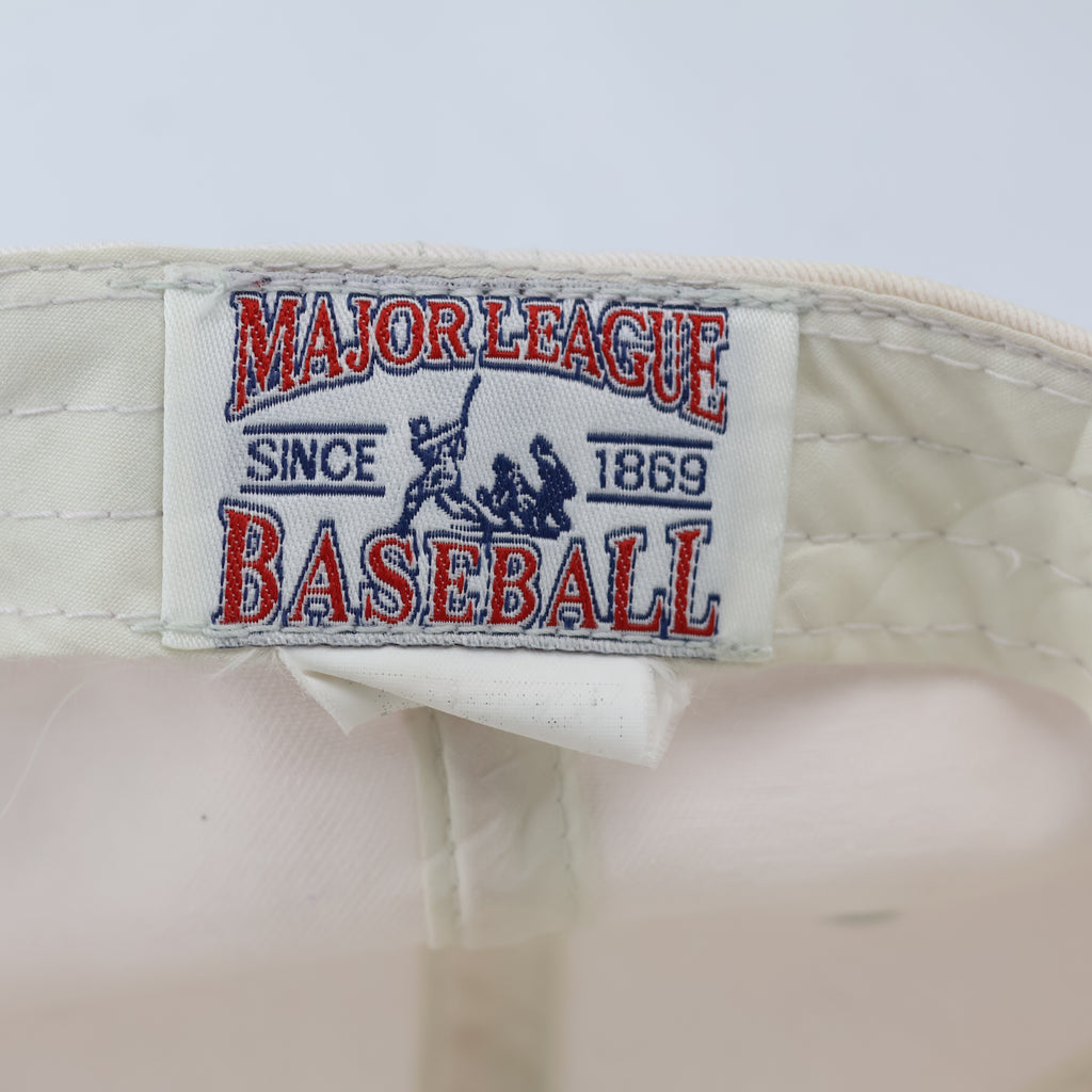 MLB New York Yankees Curved Brim Thrifted Cap - Off-White/Blue