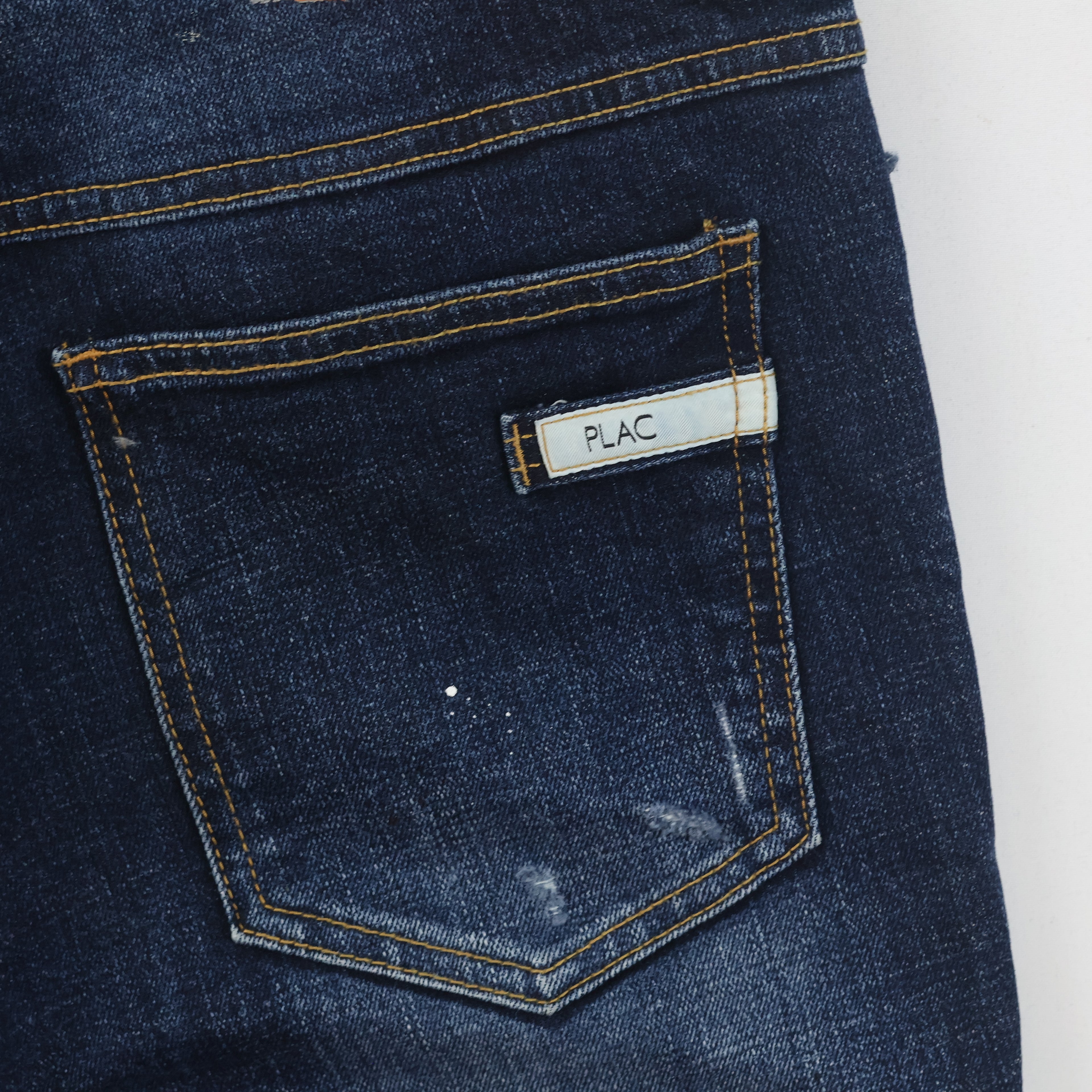 Thrifted PLAC Men's Deep Indigo Blue Ripped Jeans 30-32 Waist/ J1026