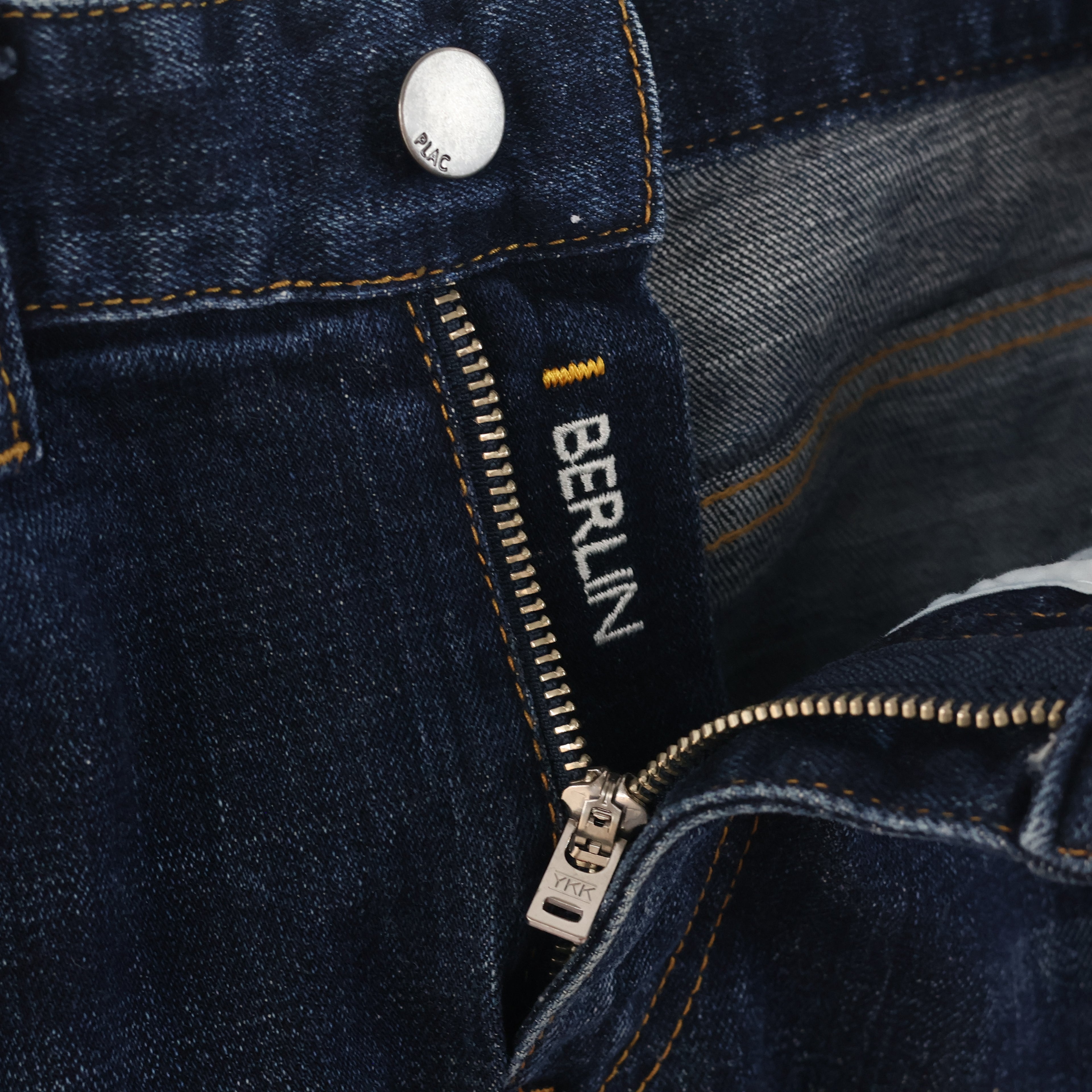 Thrifted PLAC Men's Deep Indigo Blue Ripped Jeans 30-32 Waist/ J1026