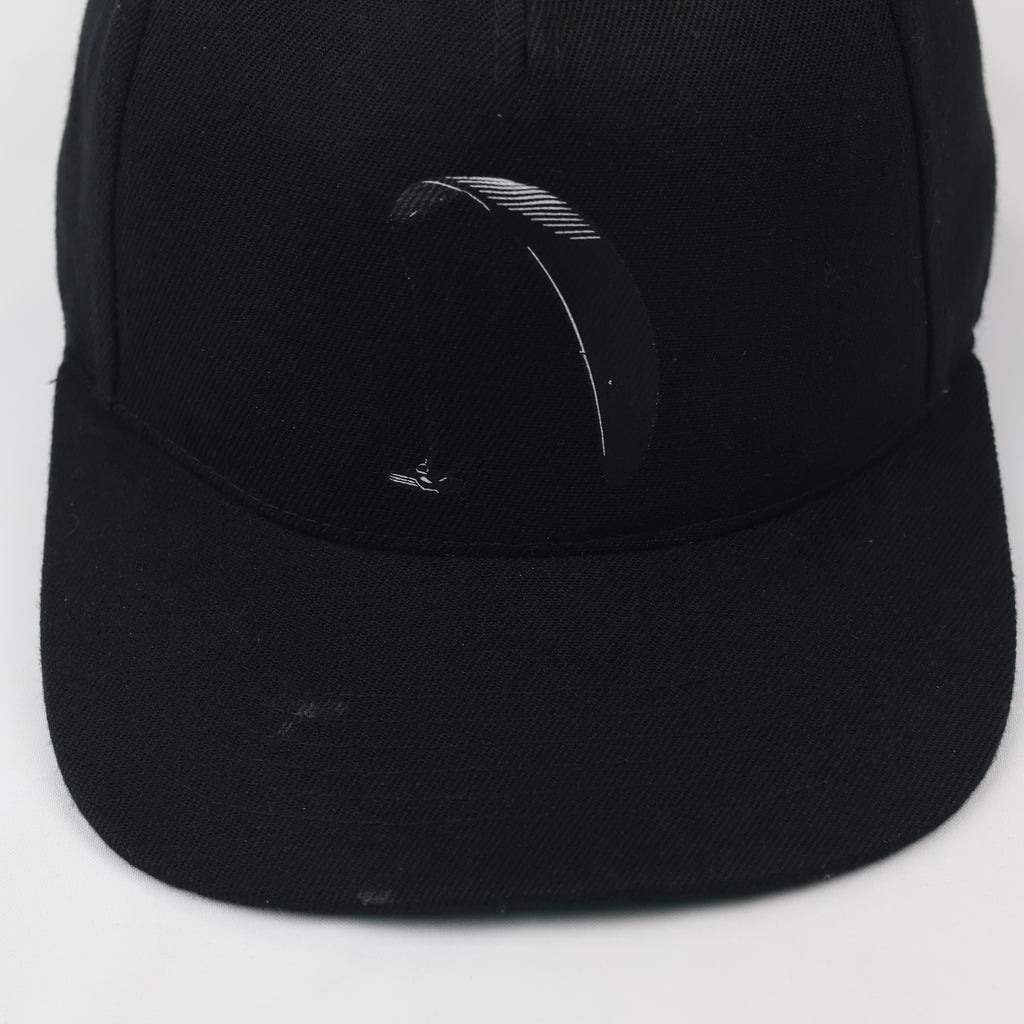 Paragliding Graphic Black Snapback Cap - Beechfield Vintage