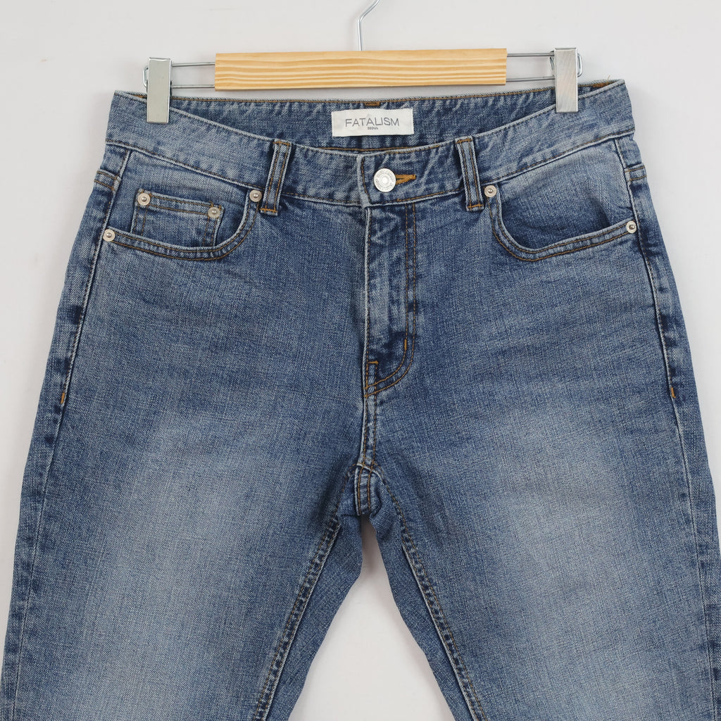 Thrifted Fatalism Men's Blue Straight Leg Denim Jeans 32 Waist/ J1025