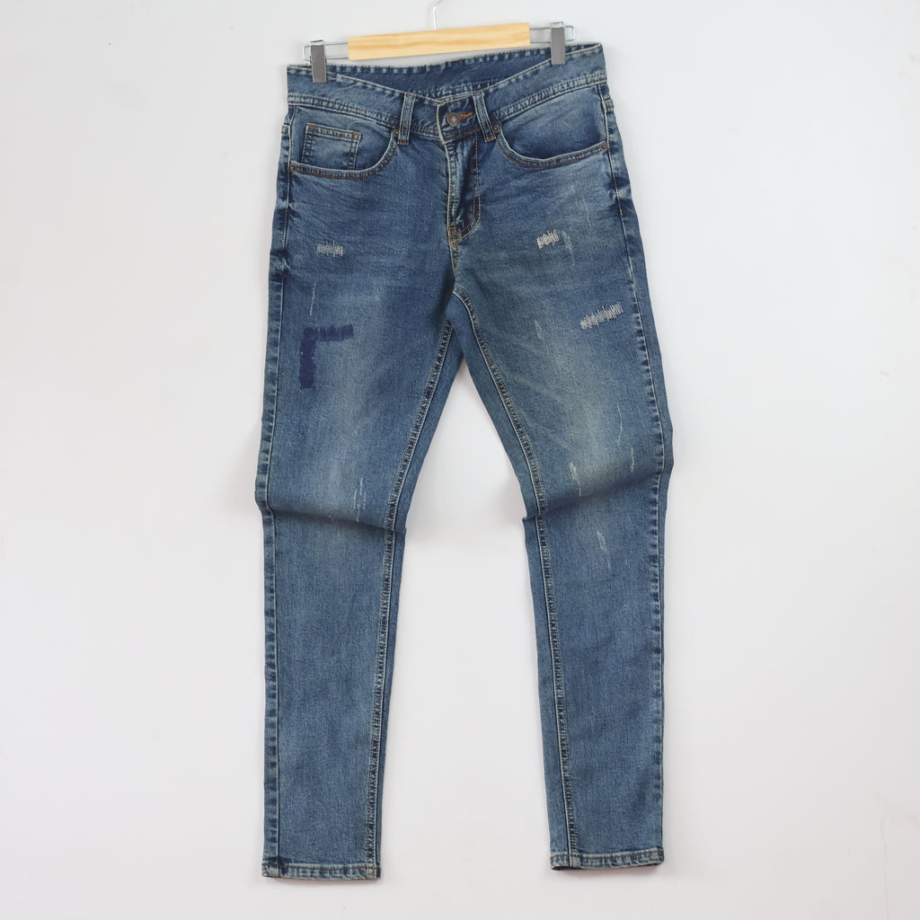 Thrifted Men's Ripped Blue Slim Fit Denim Jeans 28 Waist/ J1041