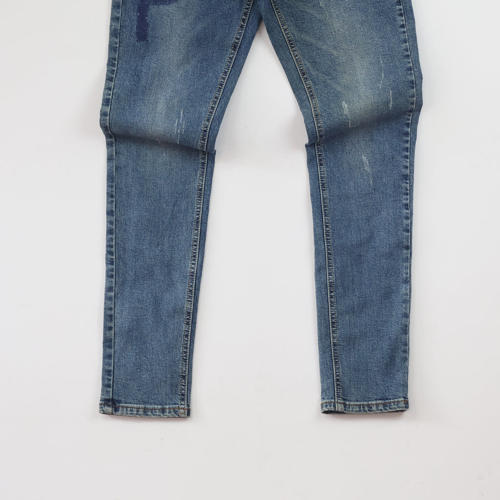 Thrifted Men's Ripped Blue Slim Fit Denim Jeans 28 Waist/ J1041