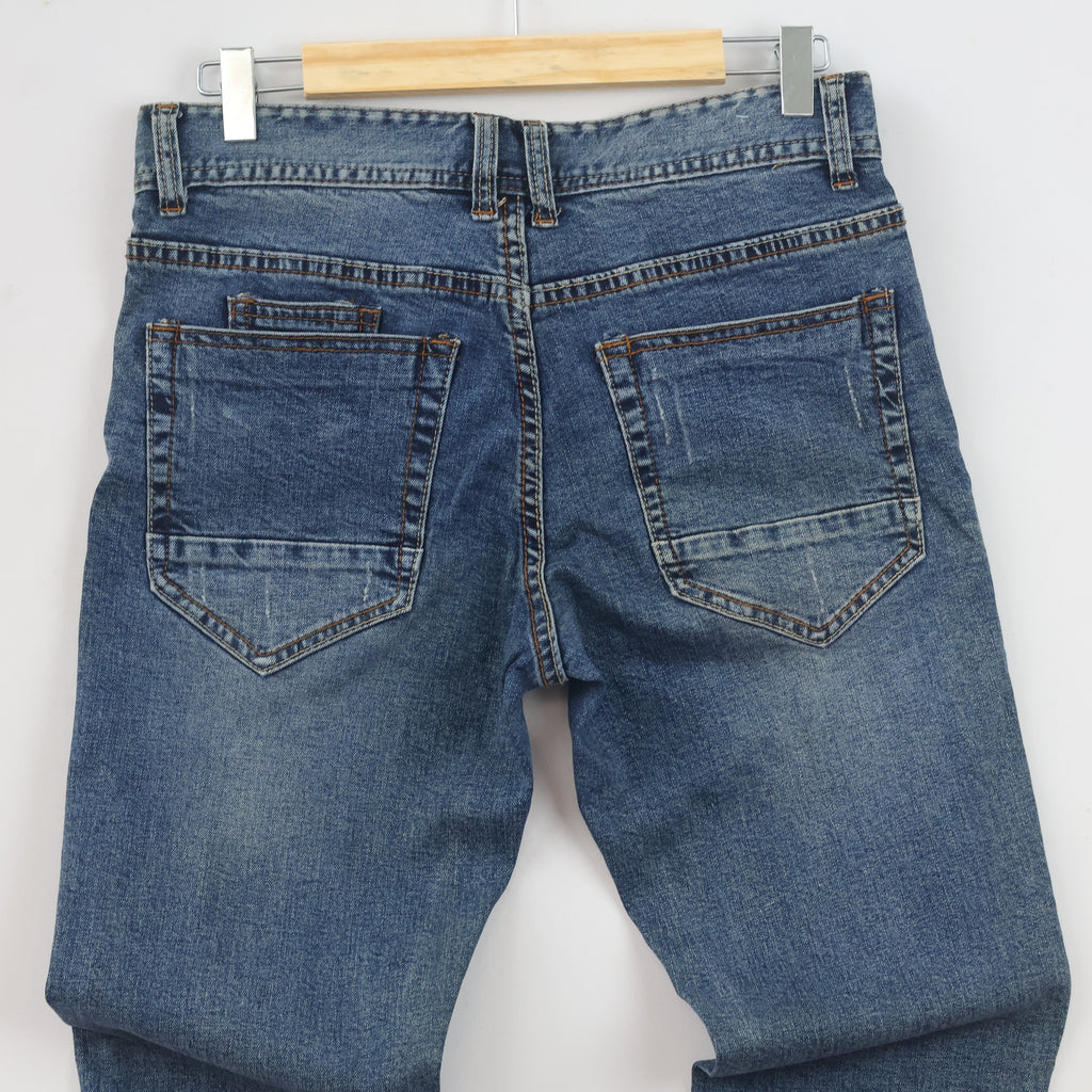 Thrifted Men's Ripped Blue Slim Fit Denim Jeans 28 Waist/ J1041