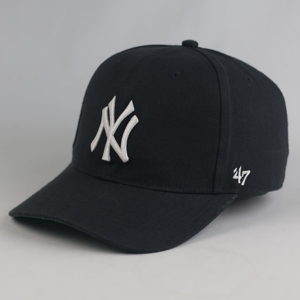 Thrifted ’47 Brand NY Yankees Black Snapback Hat Green Bottom | 10815