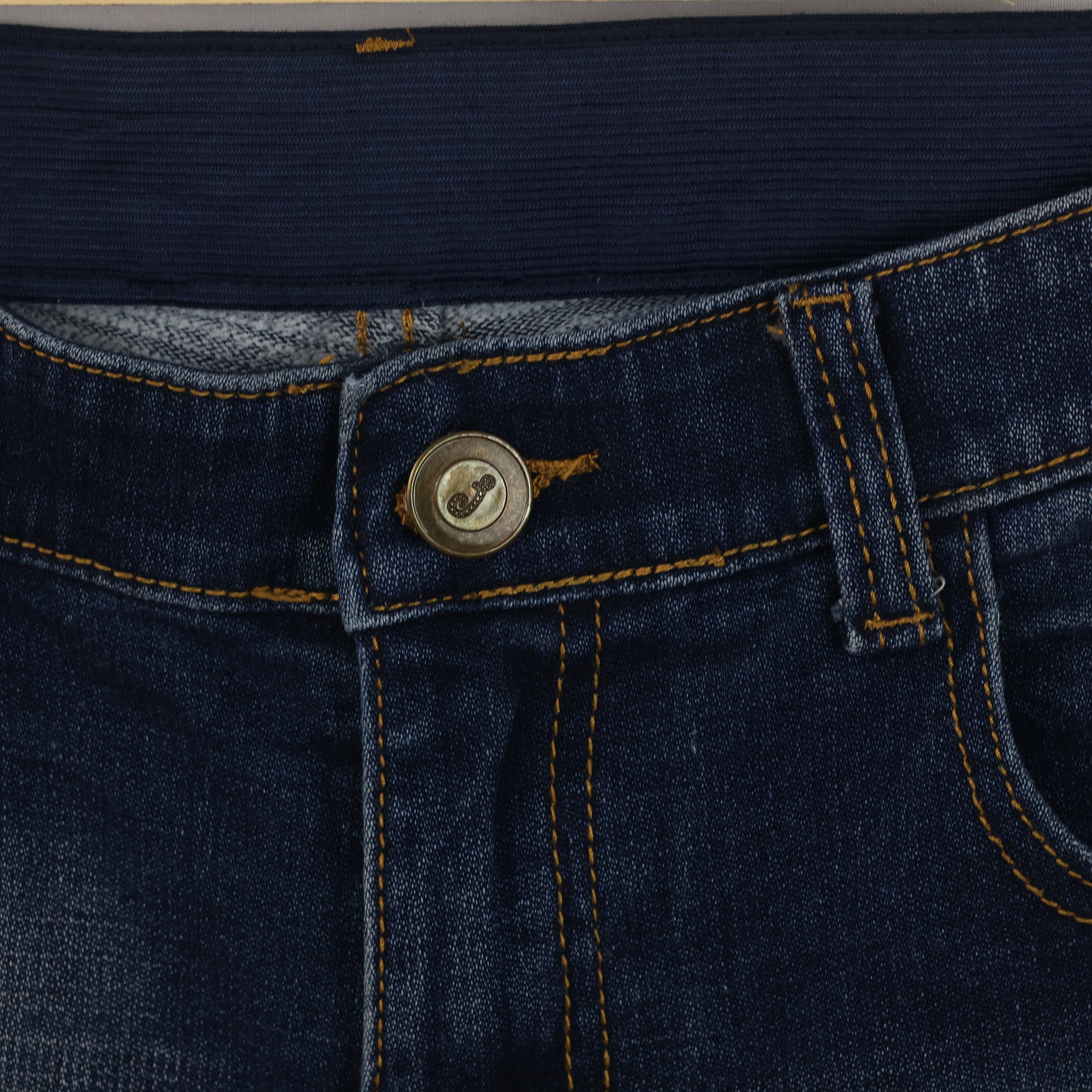 Thrifted Men's Trade Maker Casual Wash Denim Trousers Waist 32/ J1062