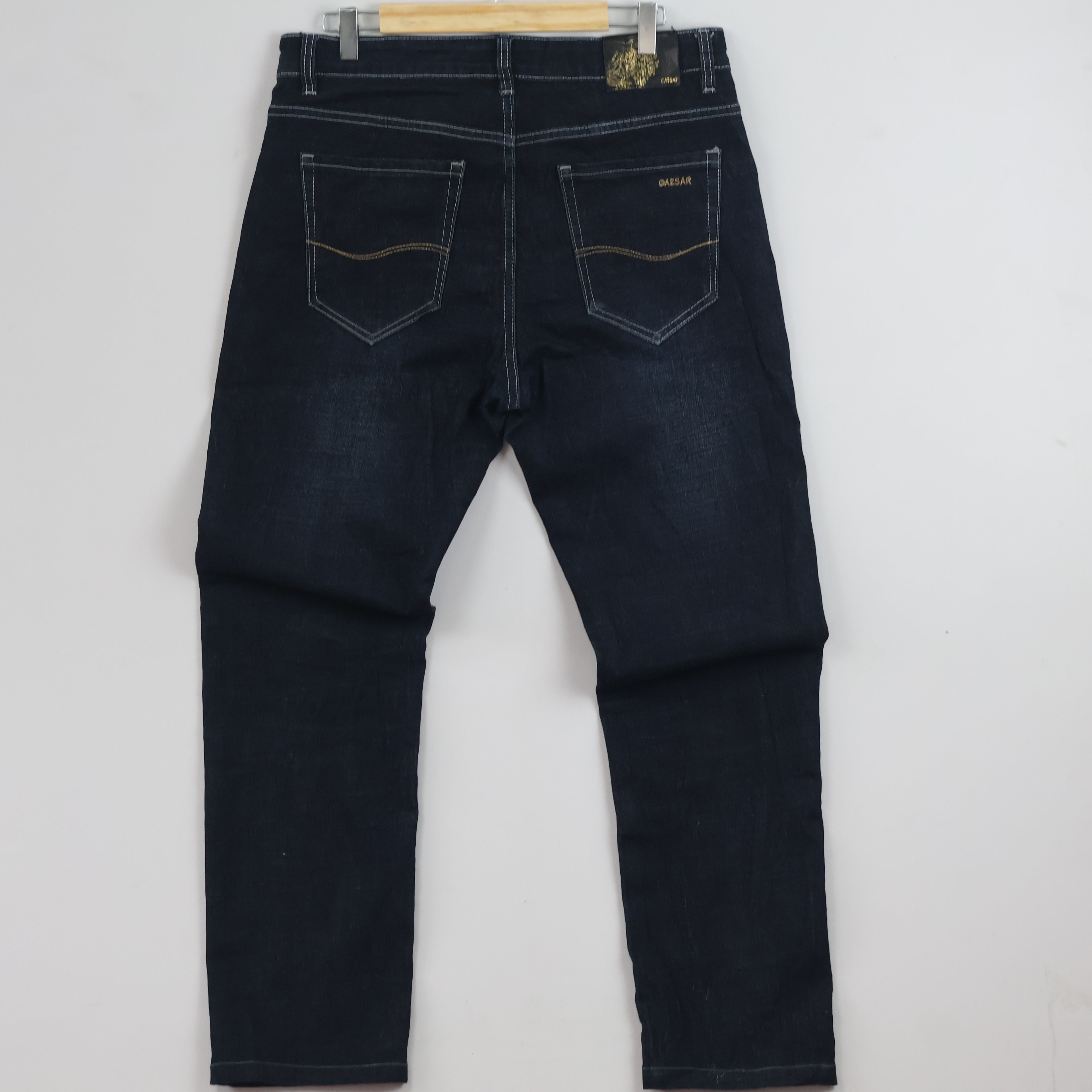 Thrifted Caesar Men's Deep Indigo Blue Denim Jeans 34 Waist/ J1036