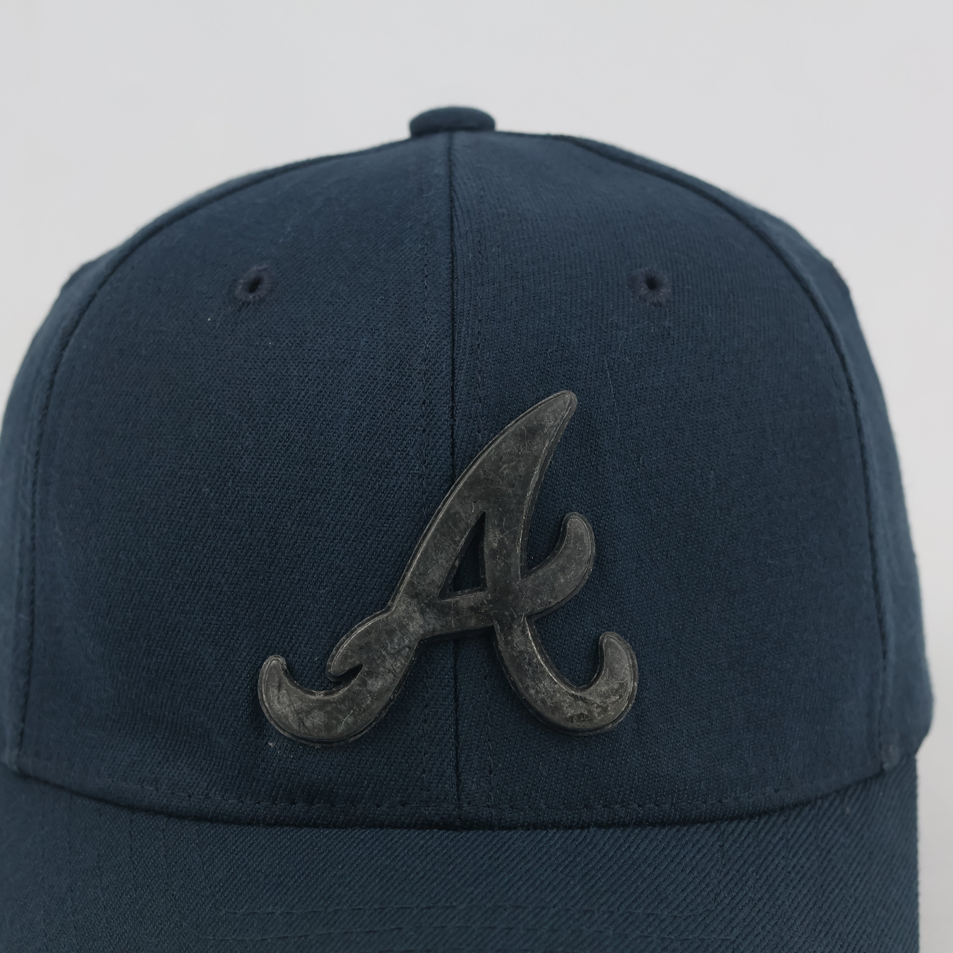 Vintage Atlanta Braves Fitted Hat | Thrifted Navy Blue MLB Baseball Cap S/M