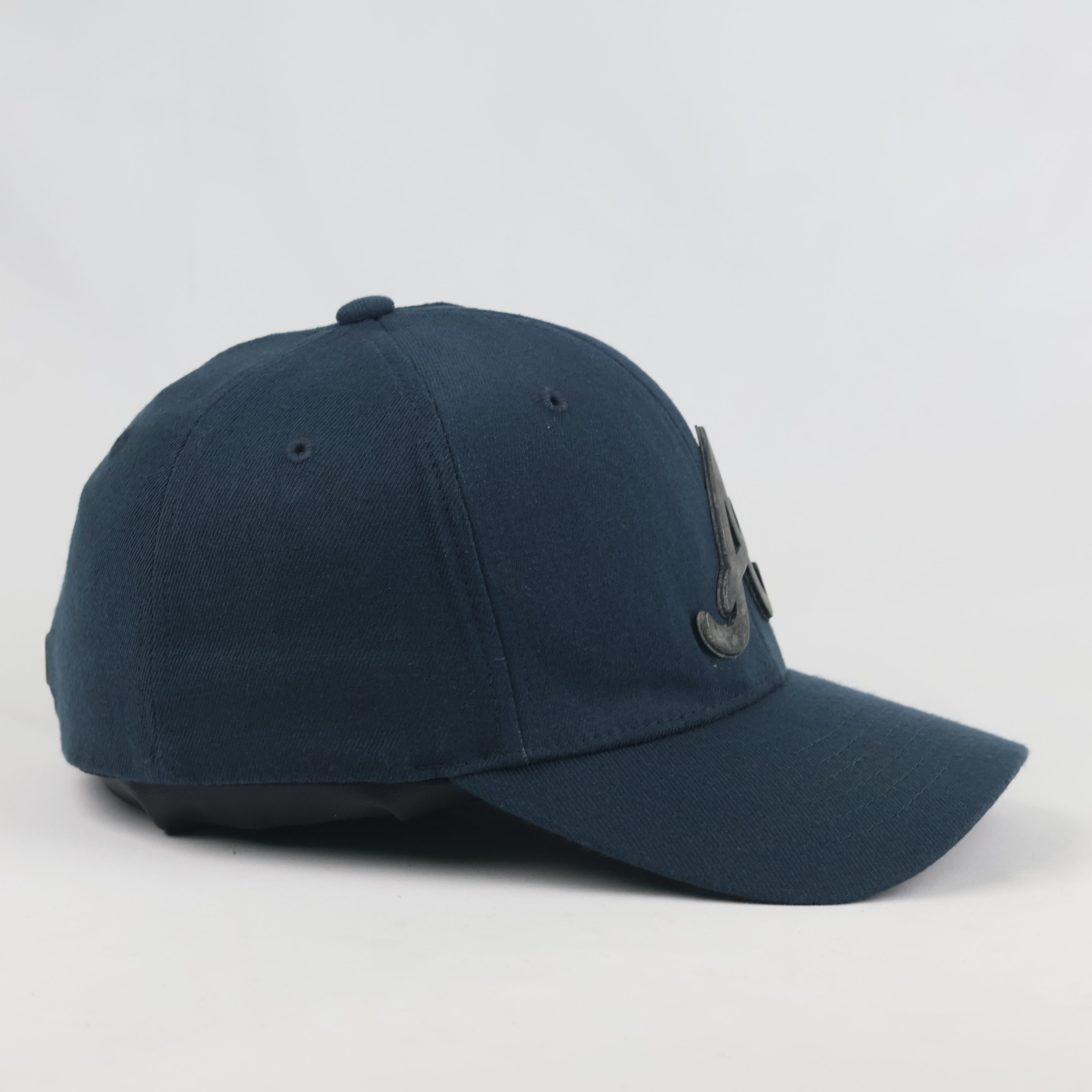 Vintage Atlanta Braves Fitted Hat | Thrifted Navy Blue MLB Baseball Cap S/M