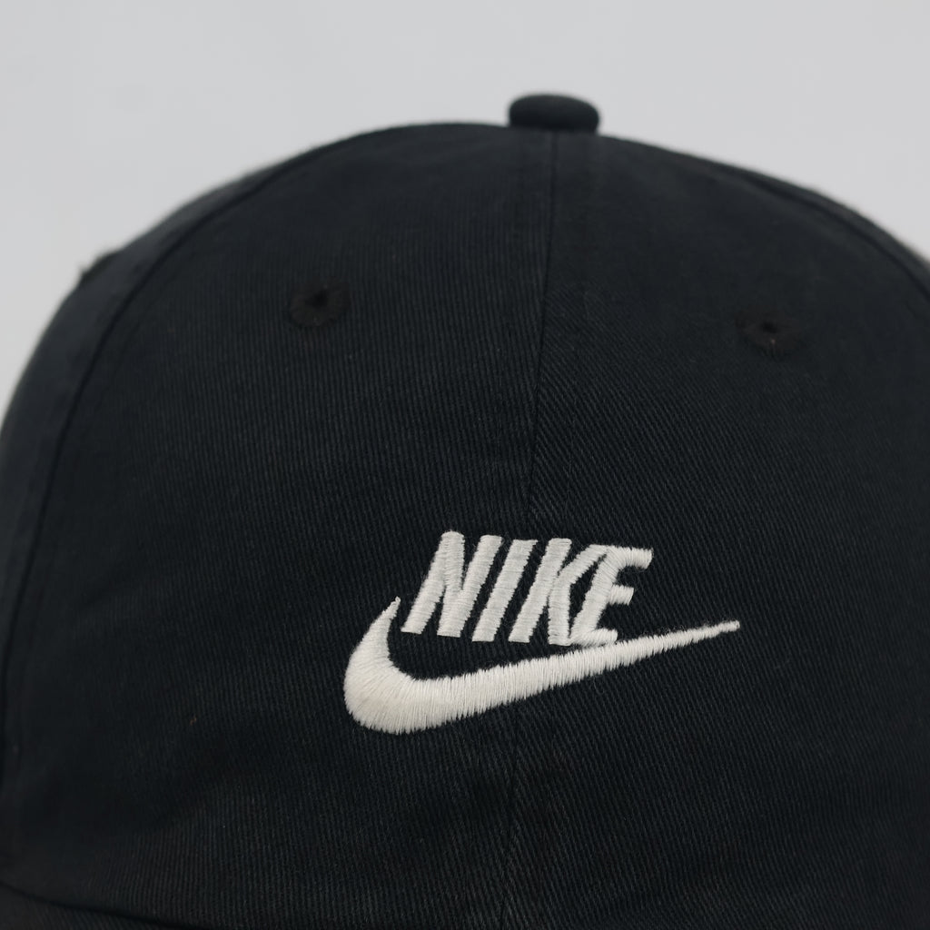 Vintage Nike Heritage 86 Strapback Hat | Thrifted Black Classic Swoosh Dad Cap