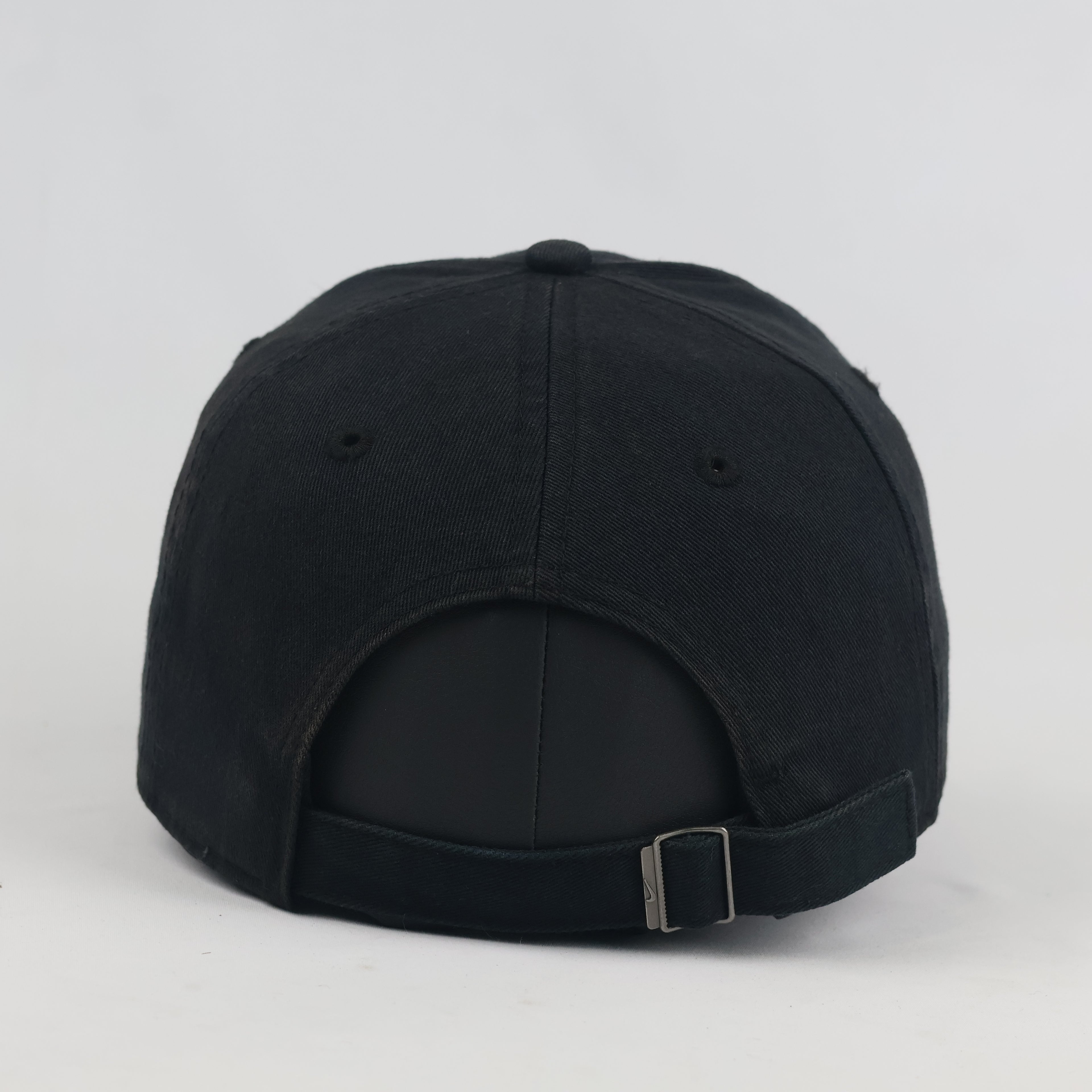Vintage Nike Heritage 86 Strapback Hat | Thrifted Black Classic Swoosh Dad Cap