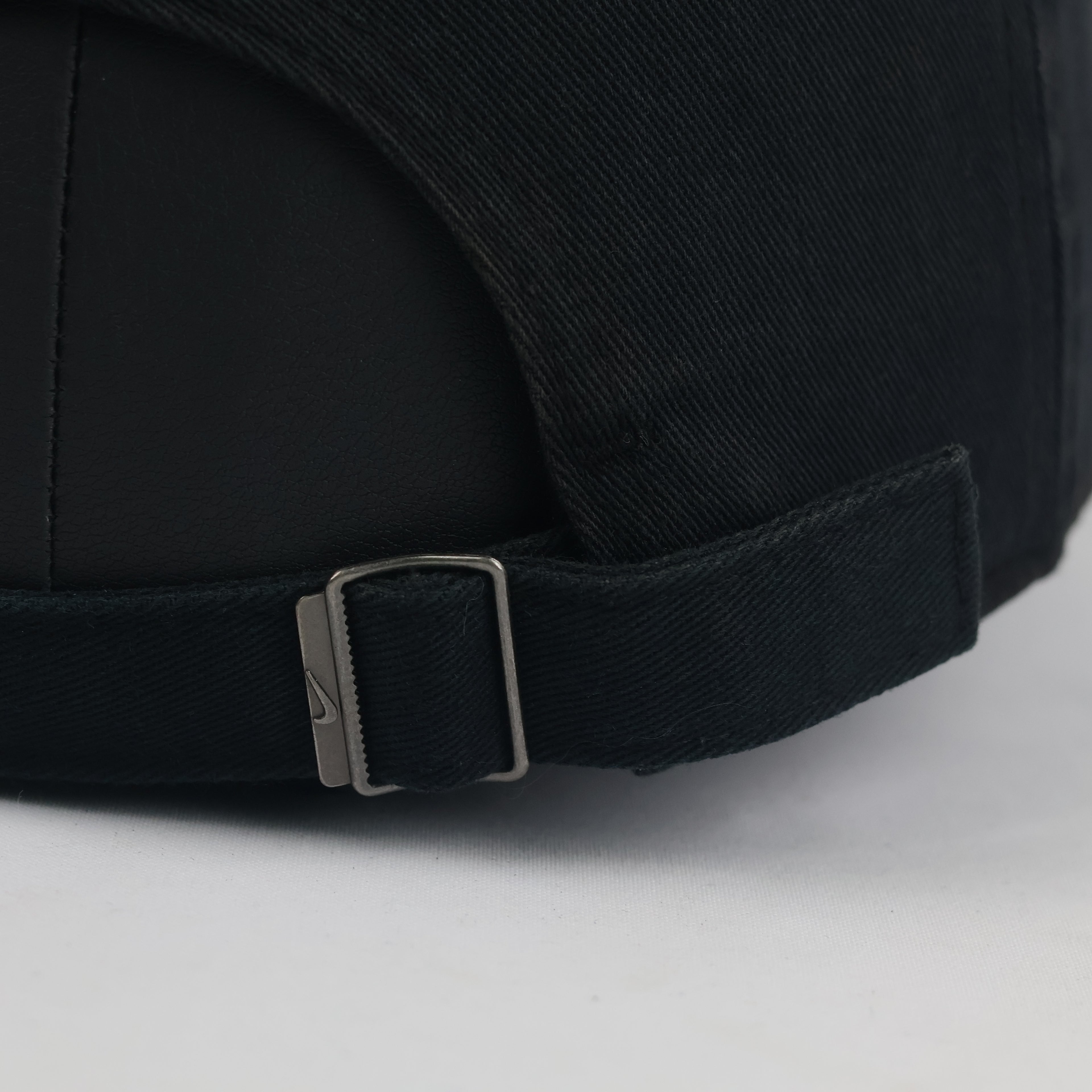 Vintage Nike Heritage 86 Strapback Hat | Thrifted Black Classic Swoosh Dad Cap
