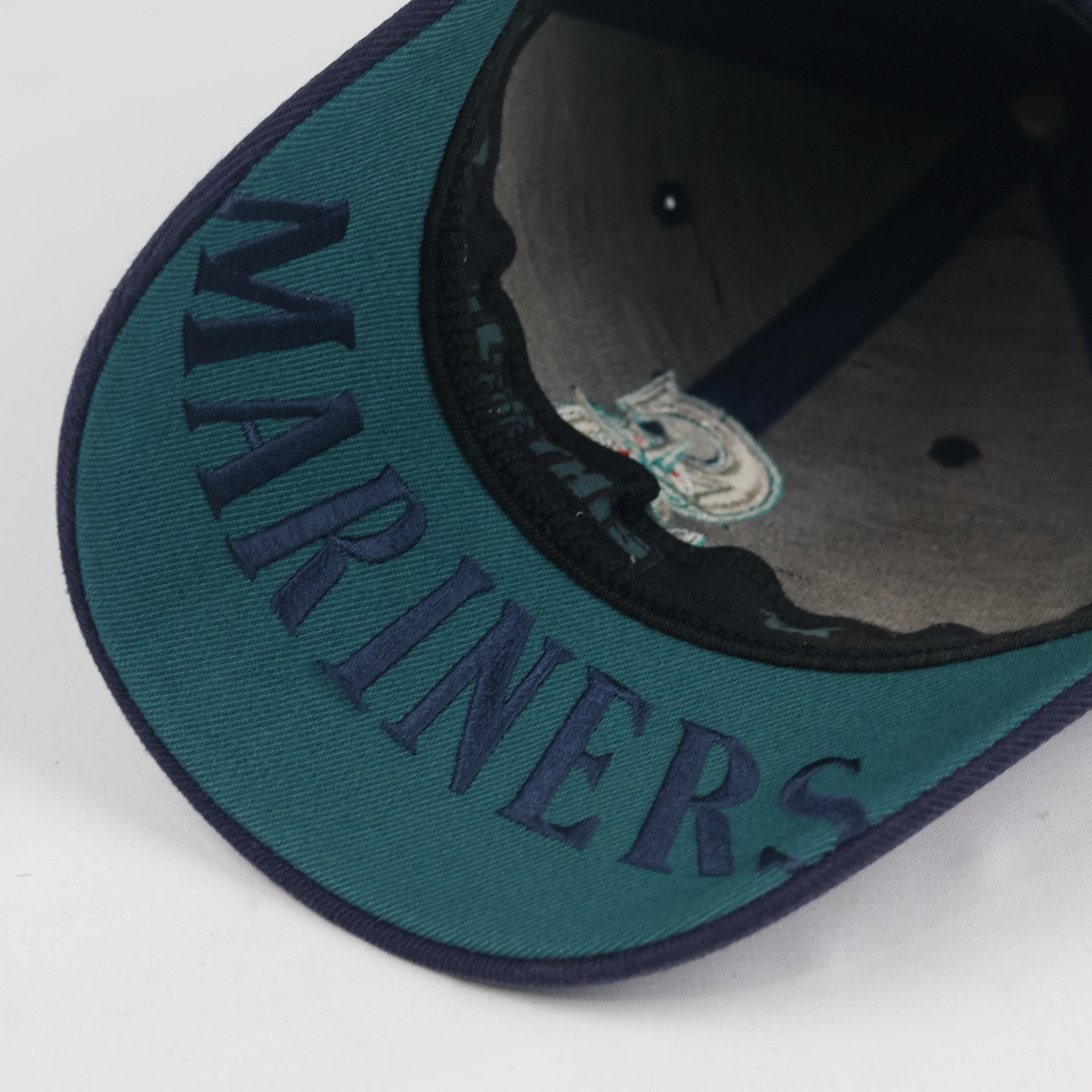 Vintage Seattle Mariners Fitted Hat | Thrifted Navy Blue MLB Baseball Cap 57-58cm
