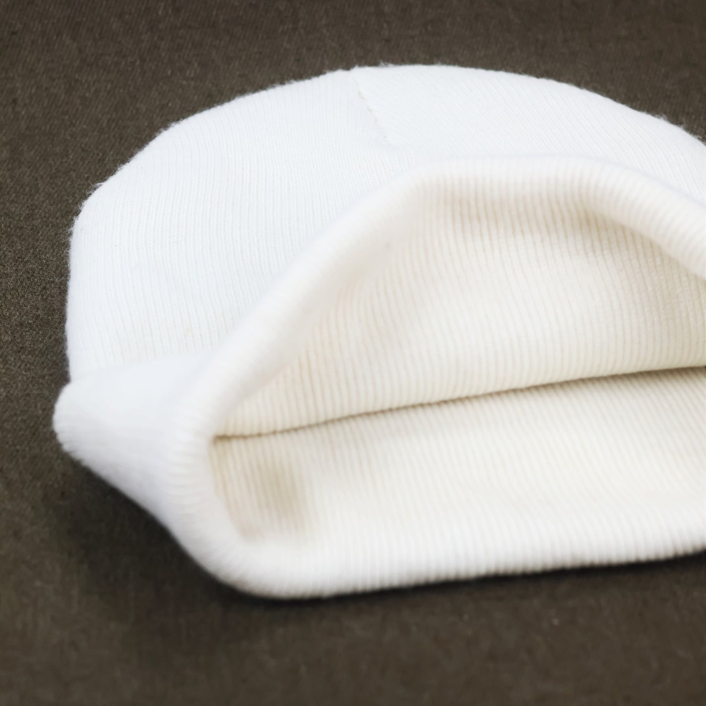 Premium Divided Cream Beanie – Minimalist Unisex Winter Cap
