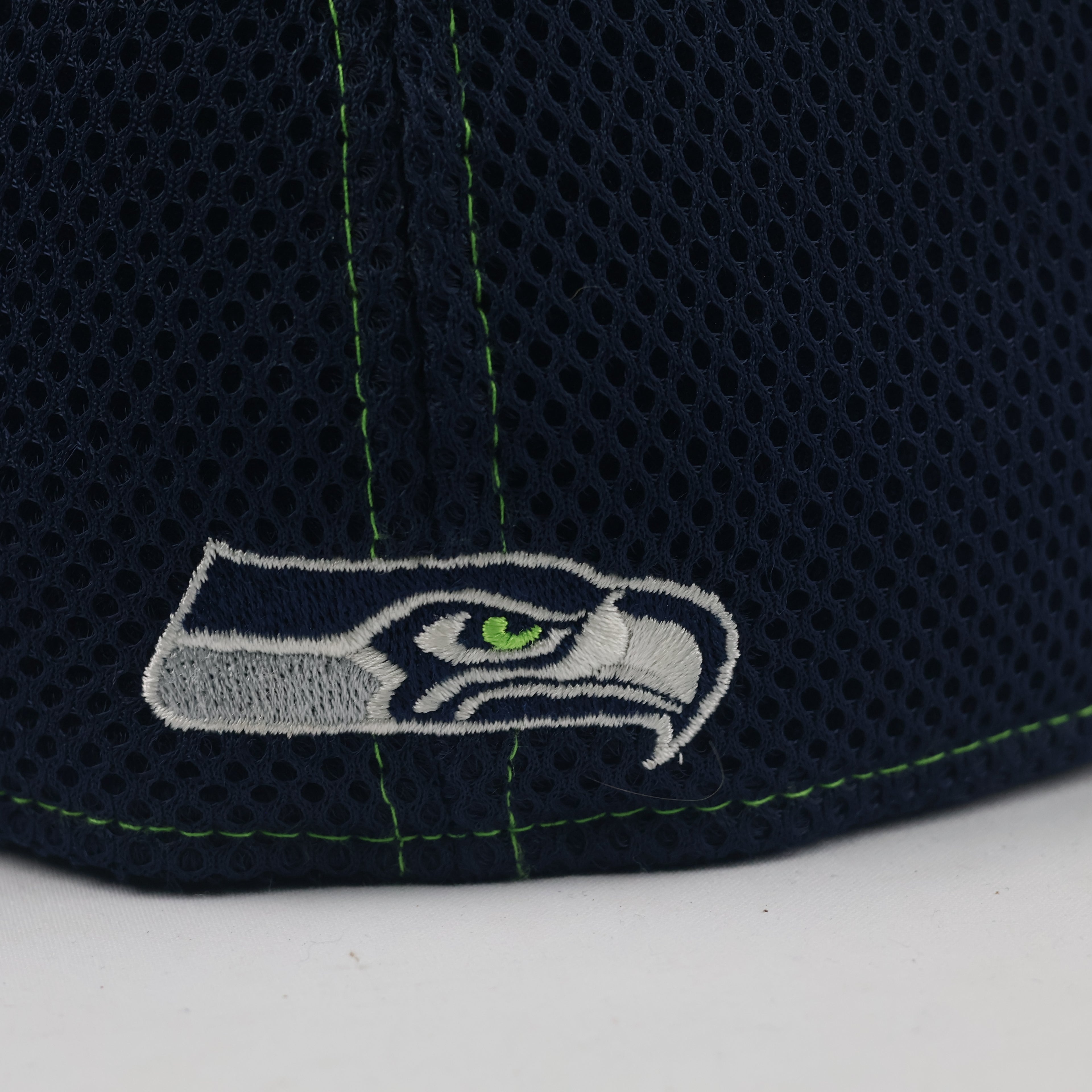 Vintage New Era 39THIRTY Seattle Seahawks Hat | Thrifted Navy Mesh Flexfit Cap