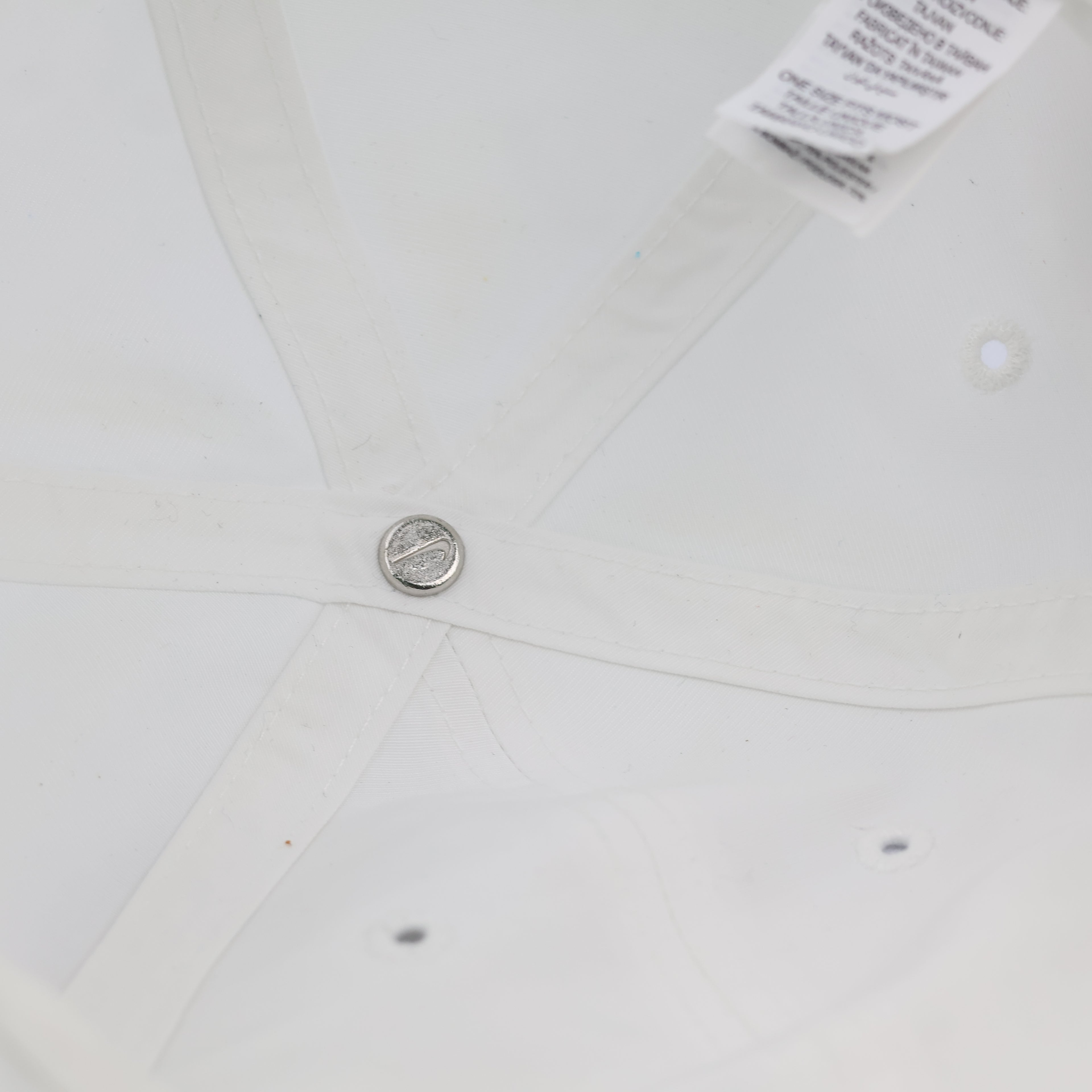 Nike Heritage86 Metal Swoosh Thrifted Cap - White Adjustable Dad Hat