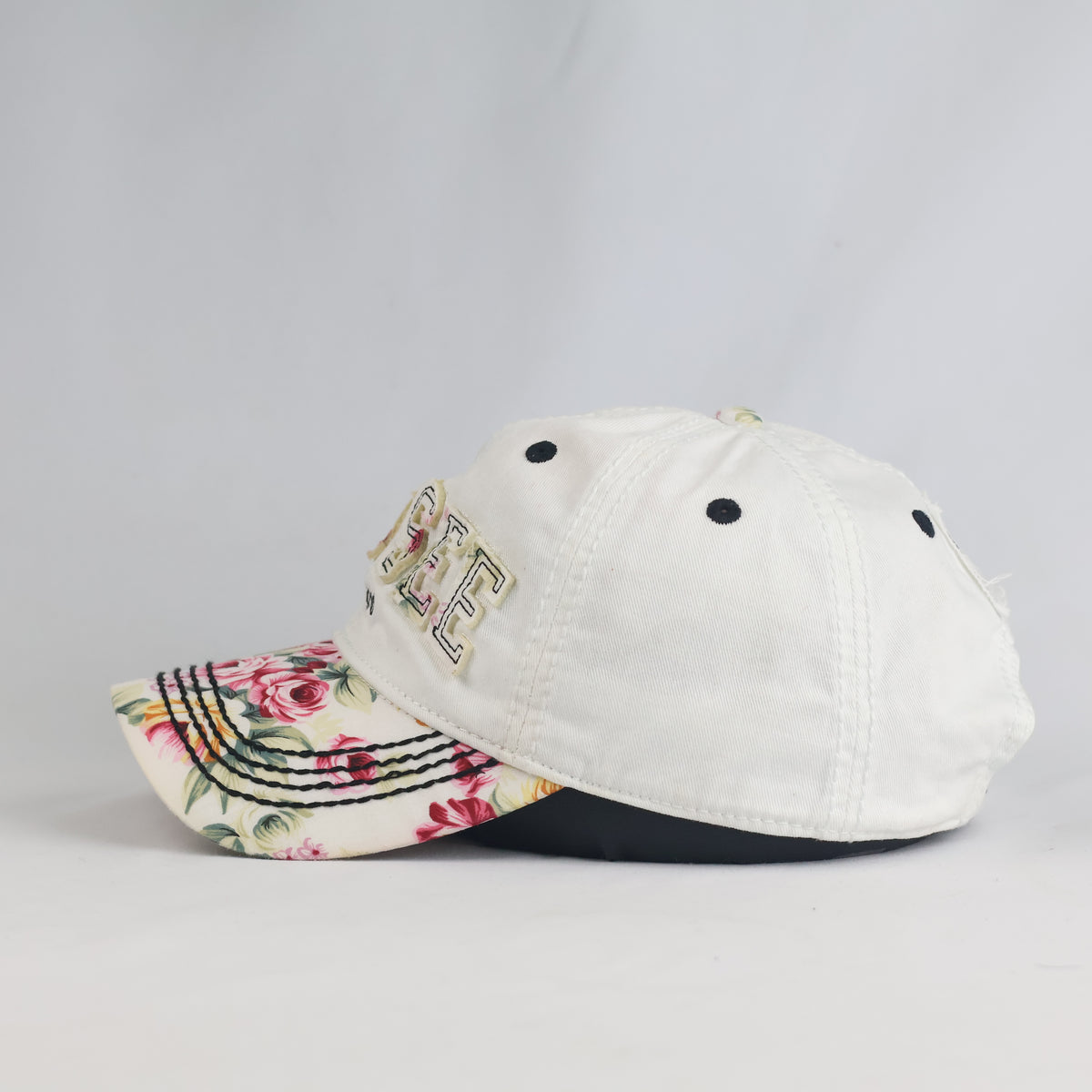 Thrifted Robin Ruth Germany Ostsee Floral Appliqué Cap (Size 57–59 cm) | 10833