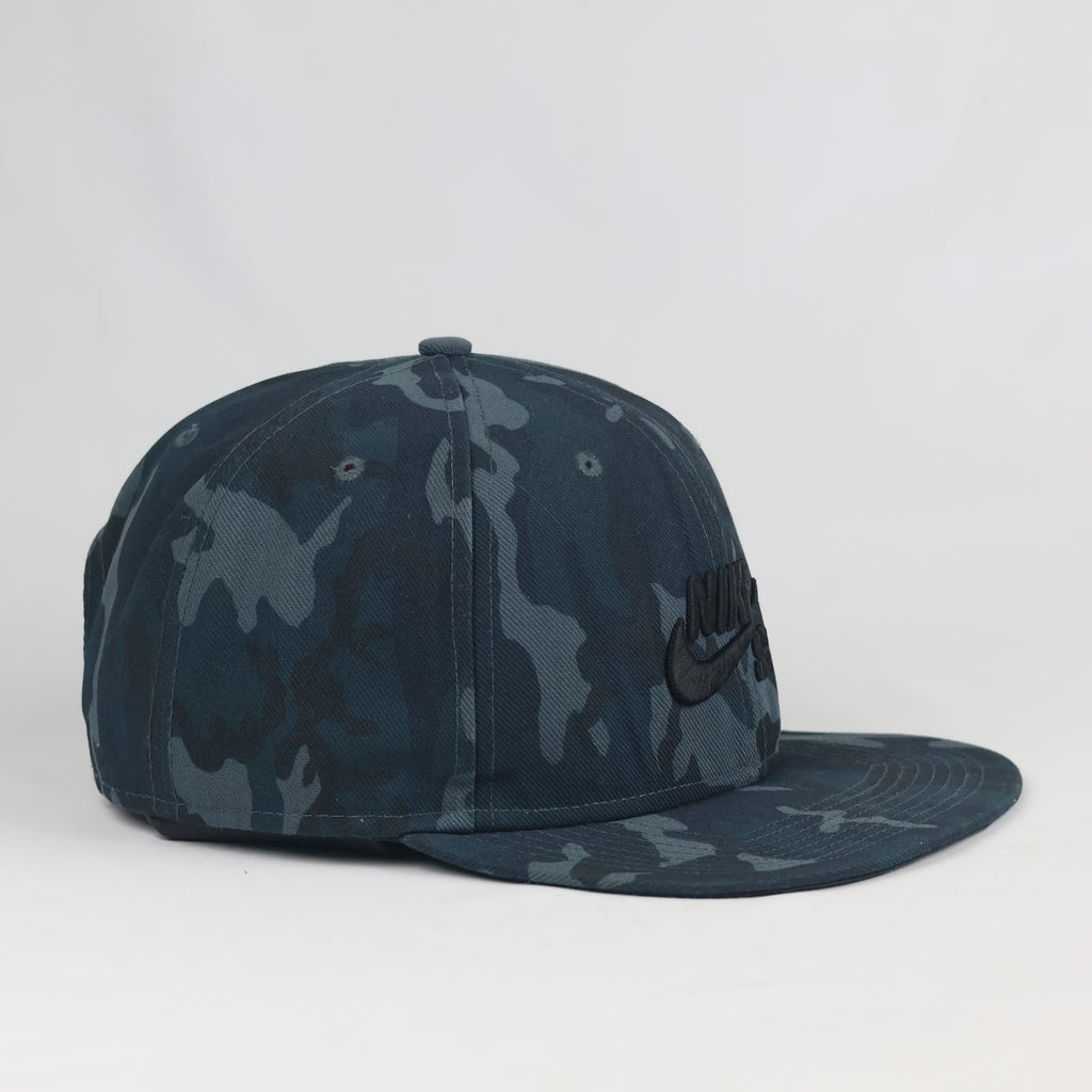 Vintage Nike SB Camo Snapback Hat | Thrifted Blue Camouflage Skate Cap
