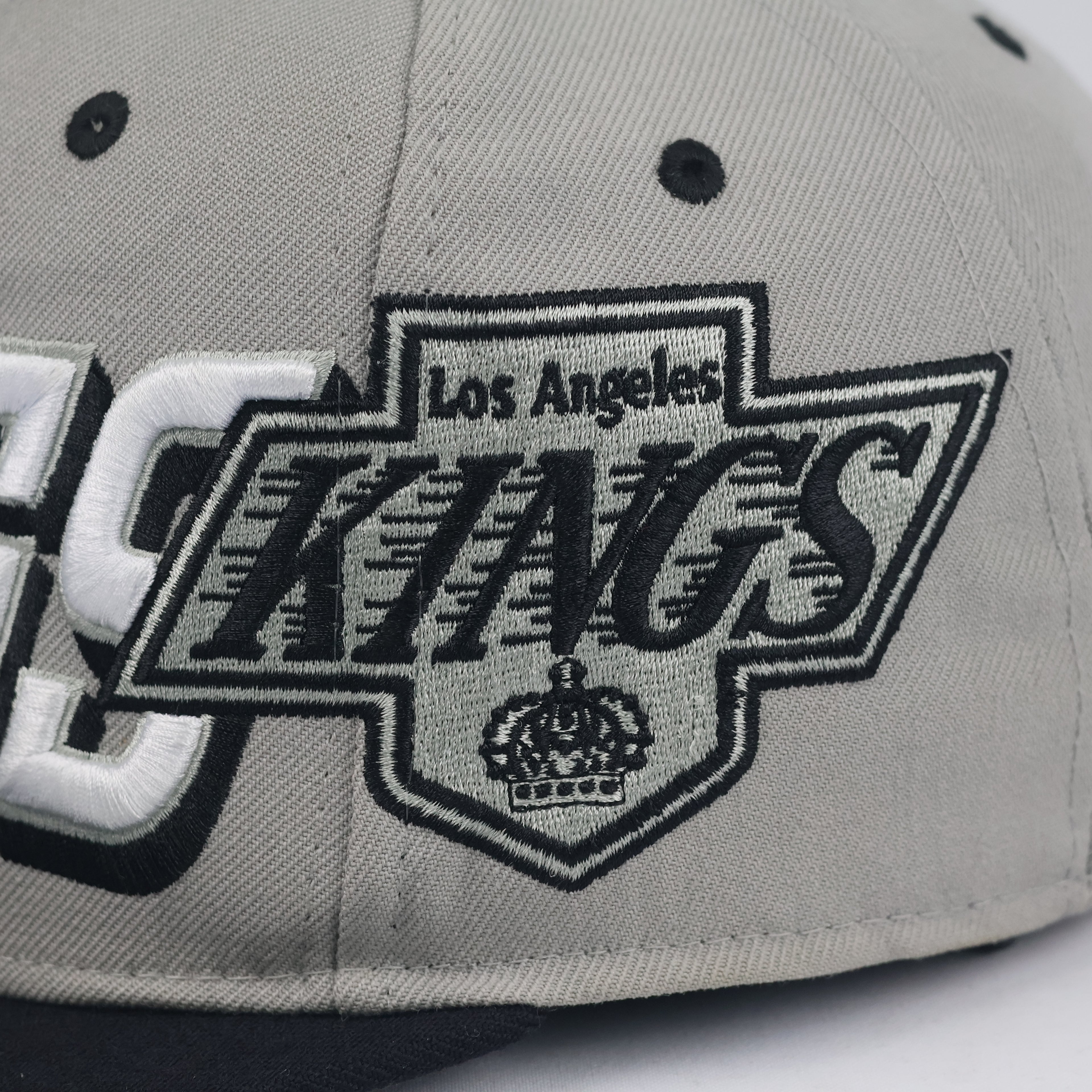 Vintage Mitchell & Ness LA Kings Snapback Hat | Thrifted Grey Black NHL Hockey Cap