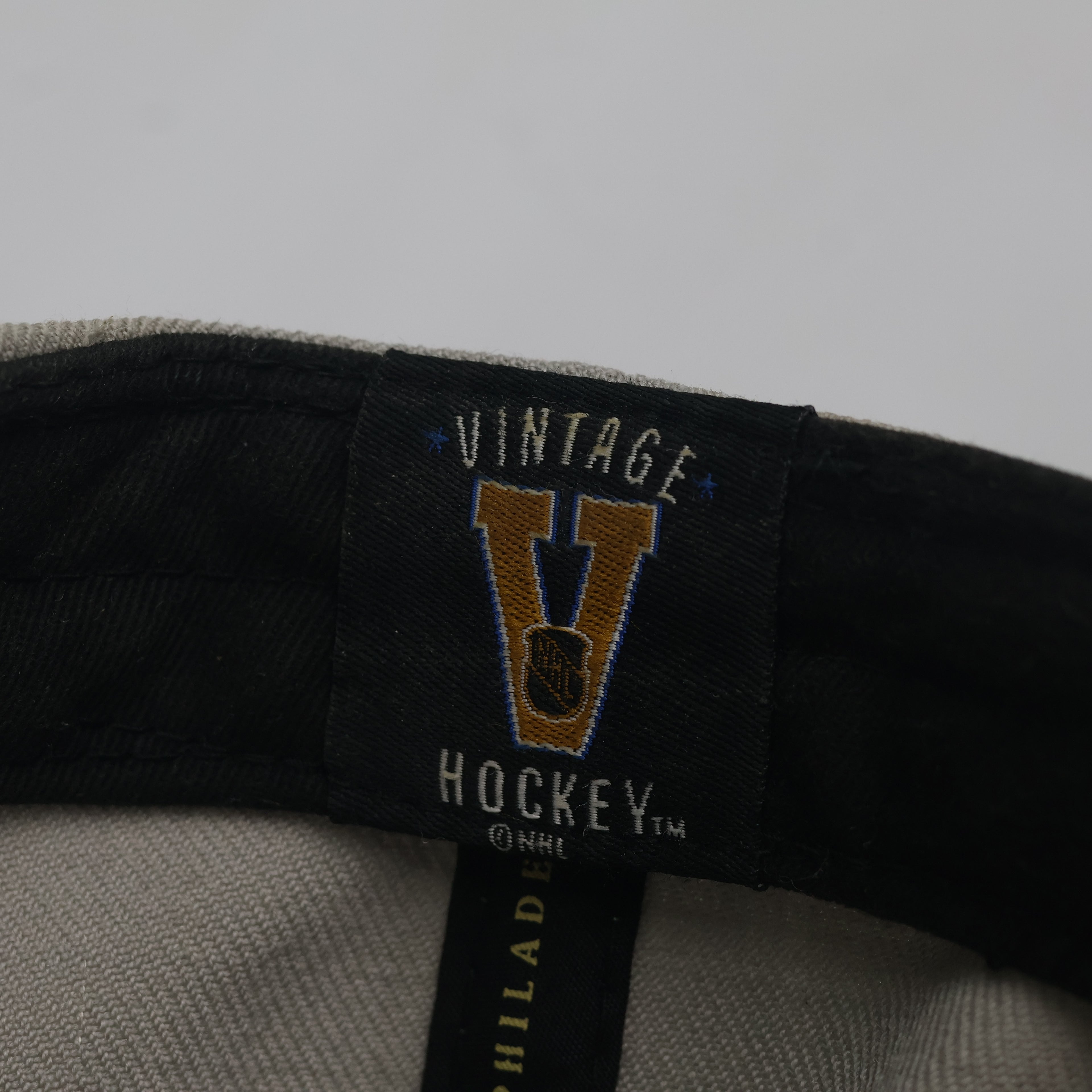 Vintage Mitchell & Ness LA Kings Snapback Hat | Thrifted Grey Black NHL Hockey Cap