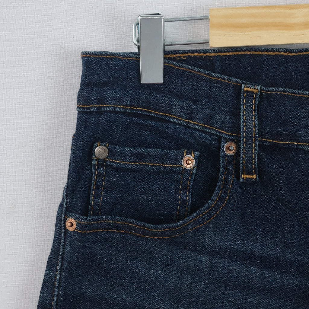 Thrifted Denizen Levi's 286 Slim Taper Jeans - 30 Inch Waist/ J1050