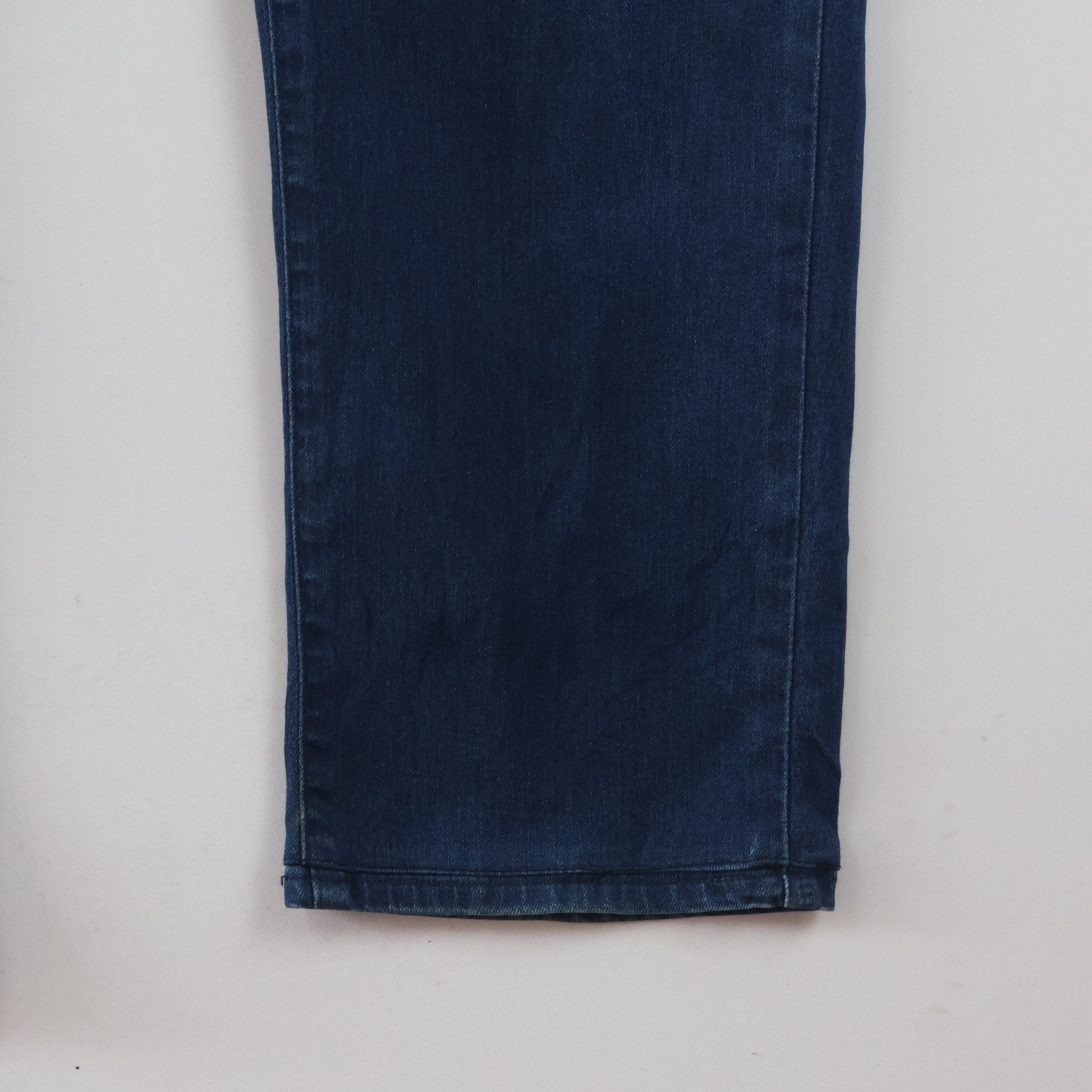 Classic Uniqlo Blue Denim Jeans - 43 Inch Length - Size 34-36/ J1052