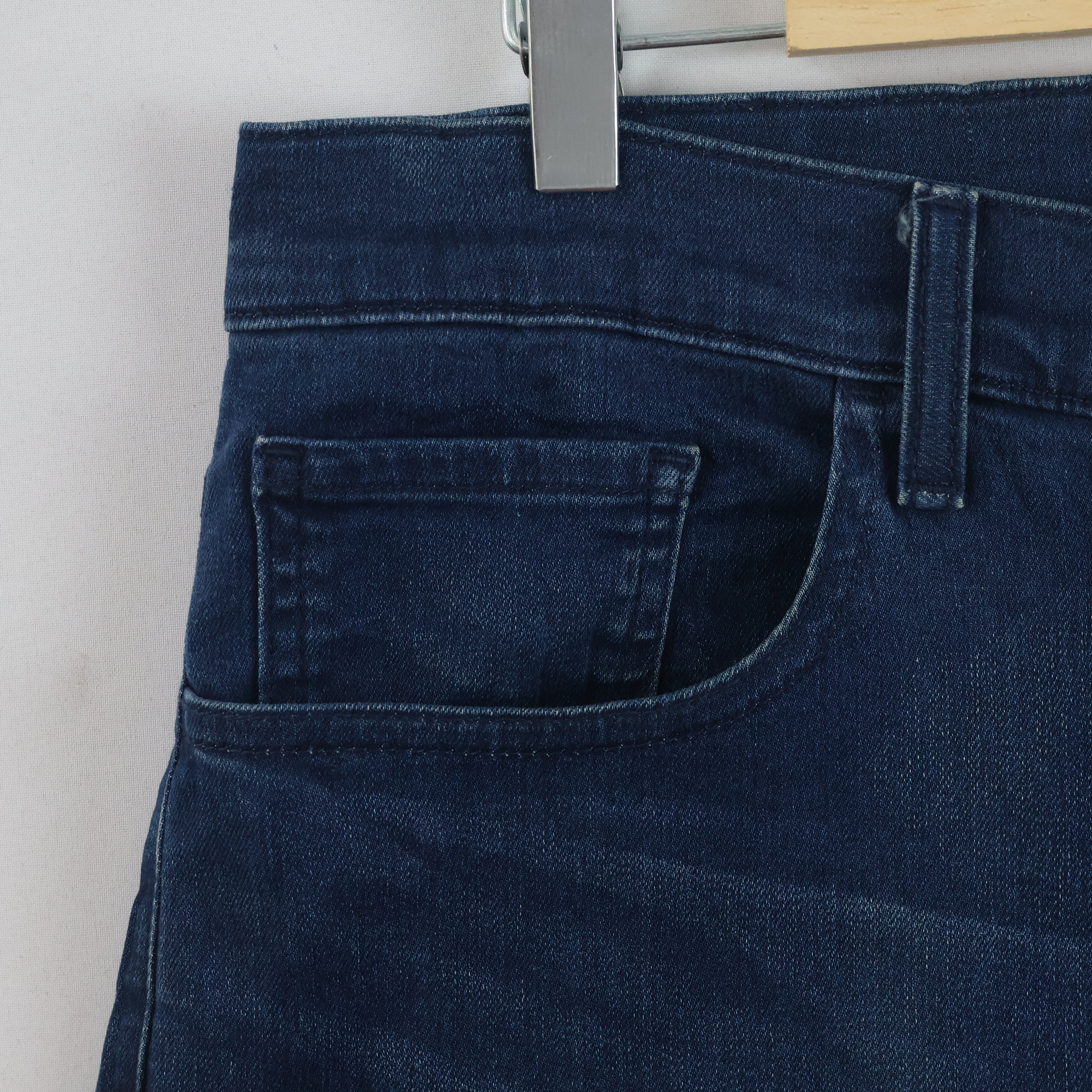 Classic Uniqlo Blue Denim Jeans - 43 Inch Length - Size 34-36/ J1052