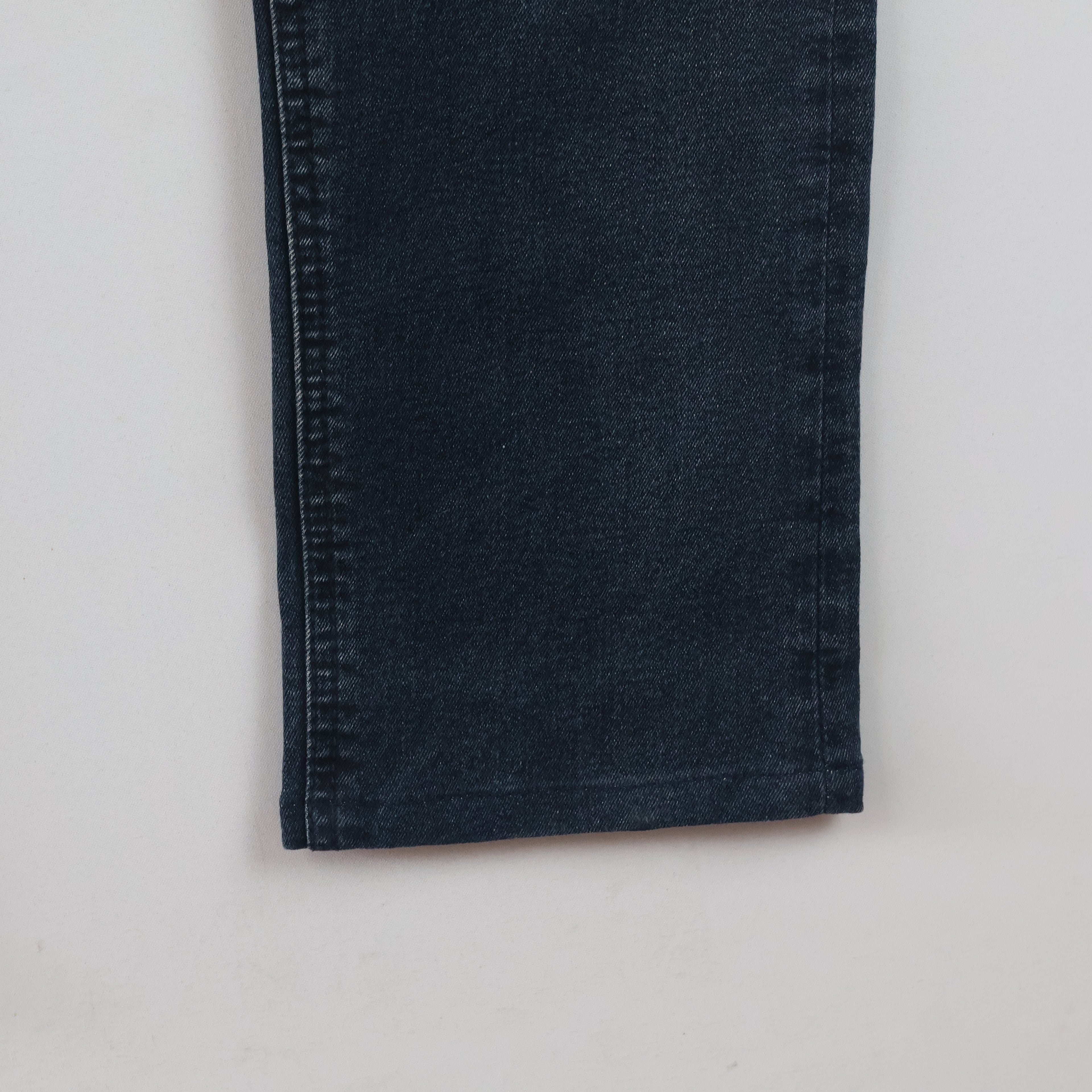 Thrifted Get Used New York Men's Dark Wash Jeans - 32 Inch Waist/ J1027