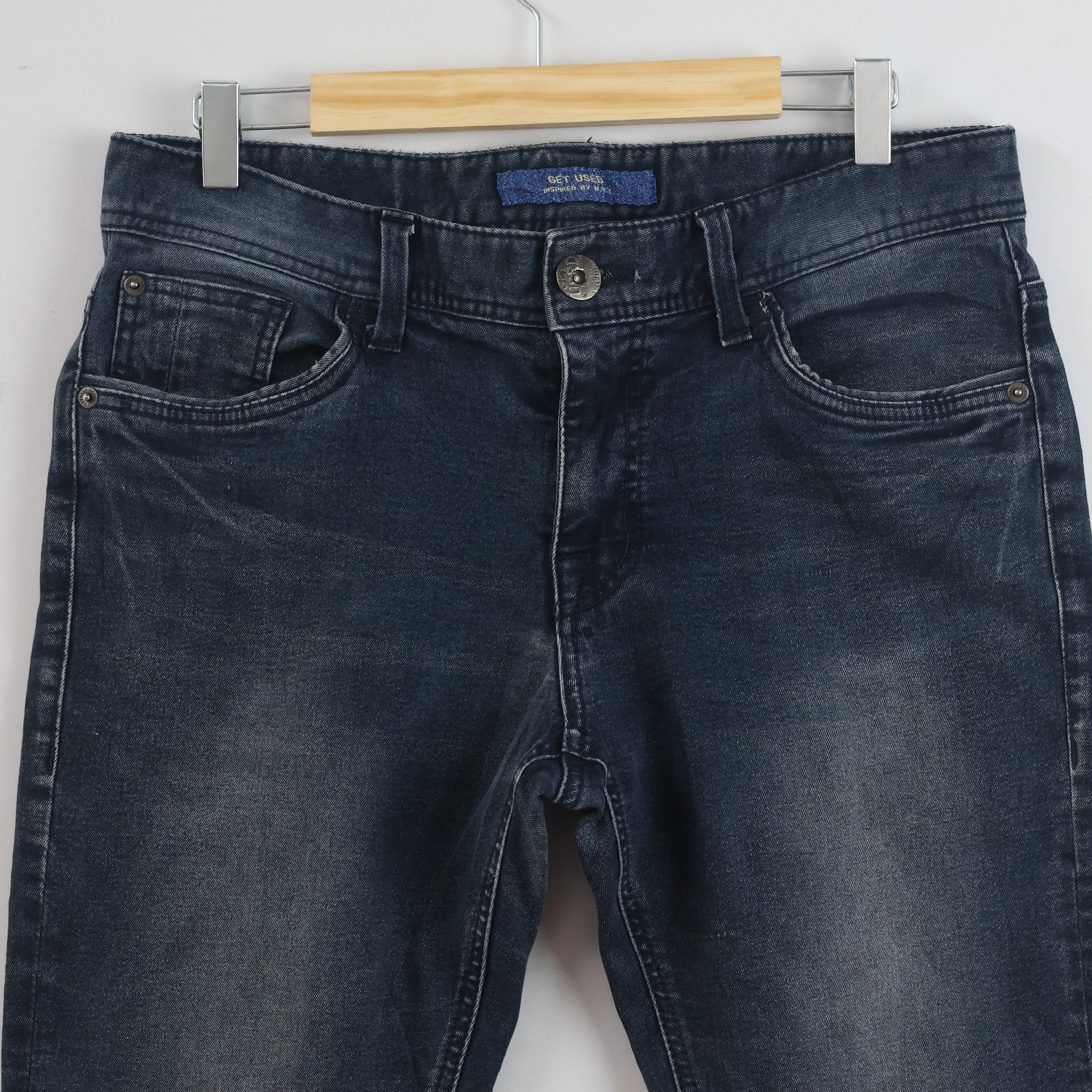 Thrifted Get Used New York Men's Dark Wash Jeans - 32 Inch Waist/ J1027