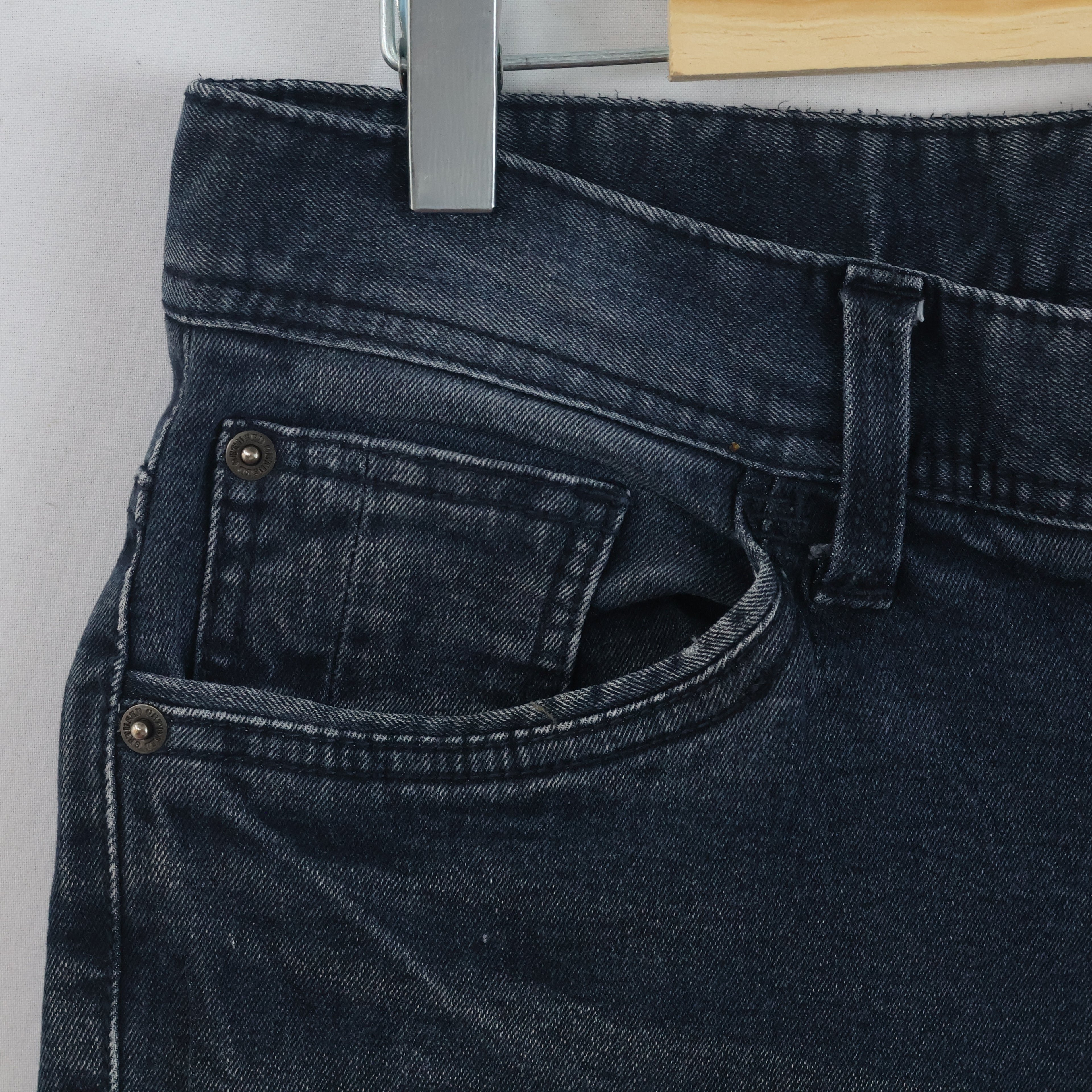 Thrifted Get Used New York Men's Dark Wash Jeans - 32 Inch Waist/ J1027