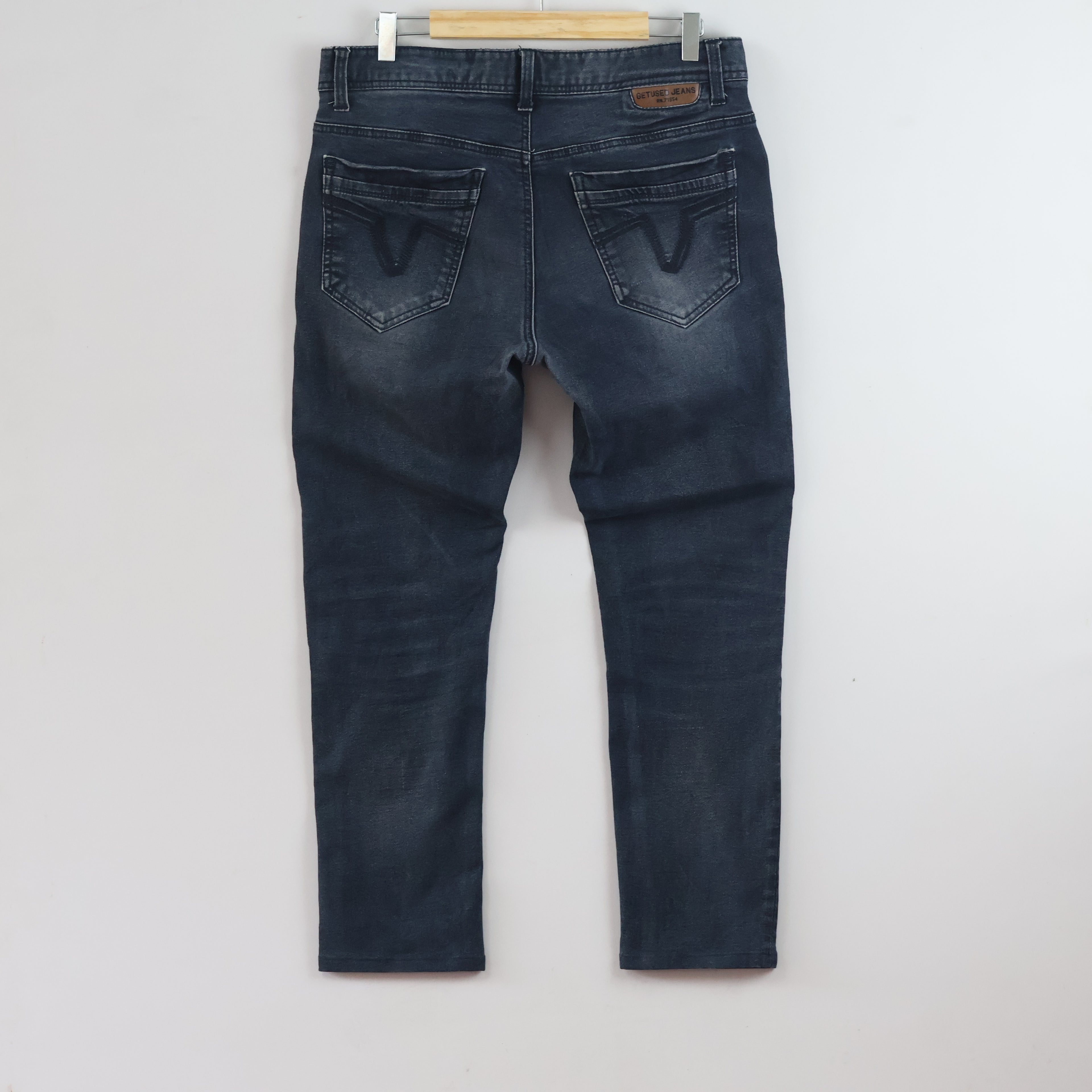 Thrifted Get Used New York Men's Dark Wash Jeans - 32 Inch Waist/ J1027