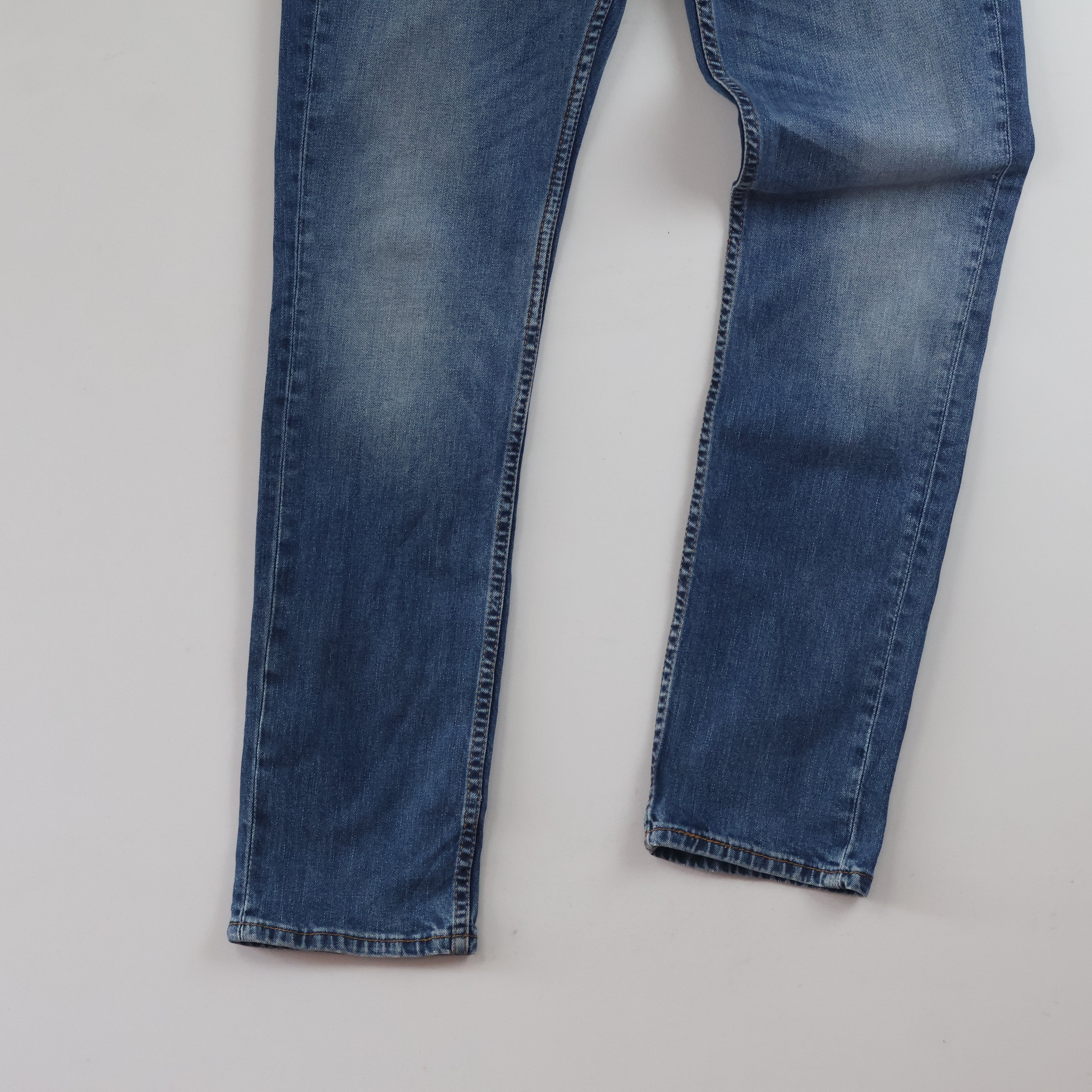 Vintage Levi's 511 Slim Fit Denim - Blue Wash - Size 30-32/ J1055